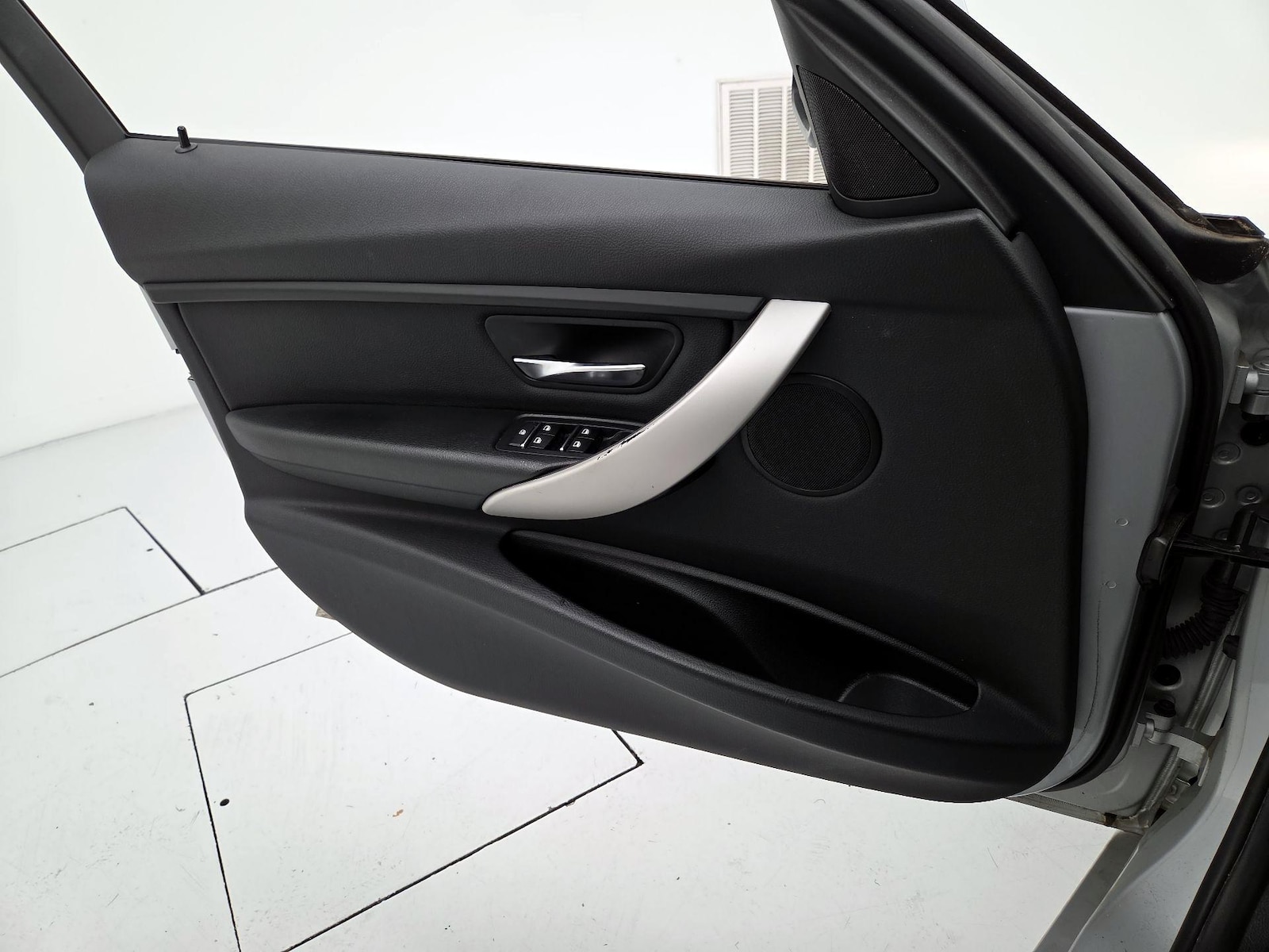 2017 BMW 3 Series 320i - Photo 14