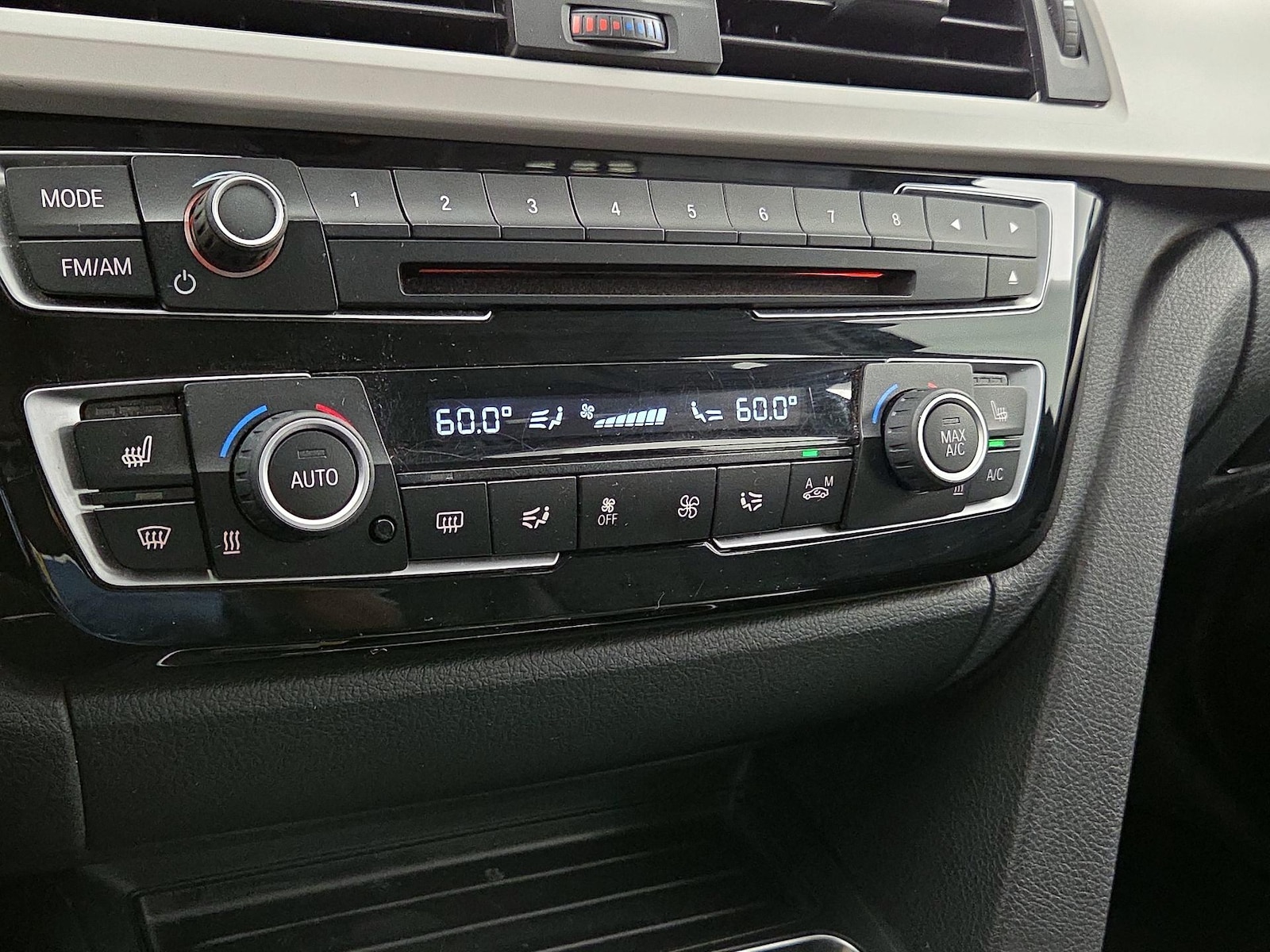 2017 BMW 3 Series 320i - Photo 18