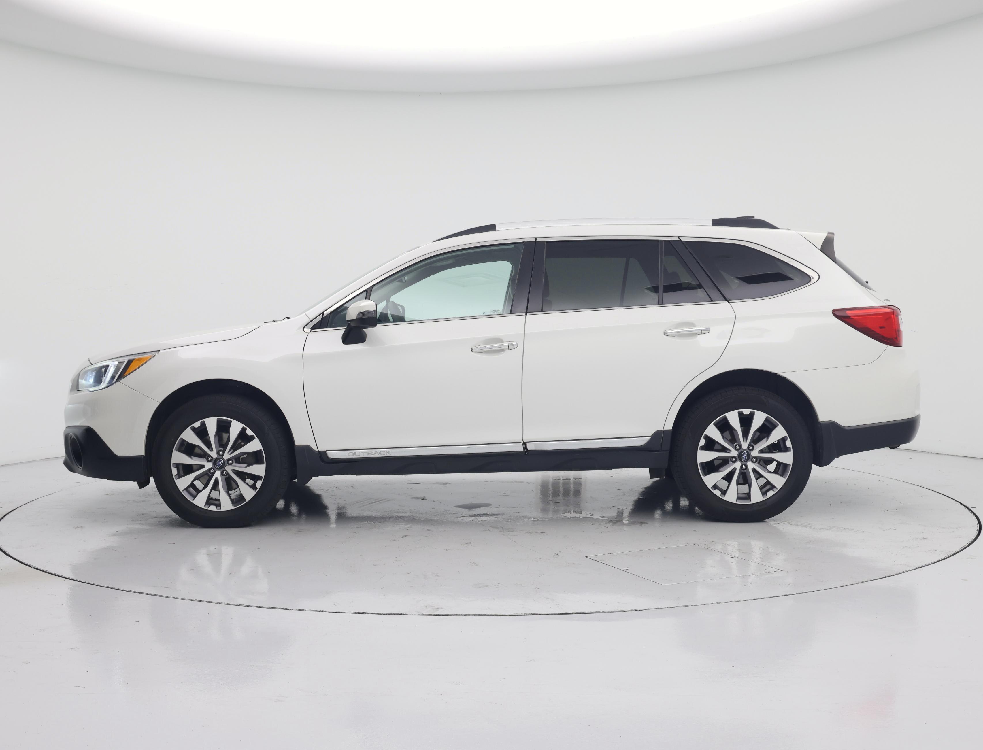 Thumbnail: 2017 Subaru Outback - 3