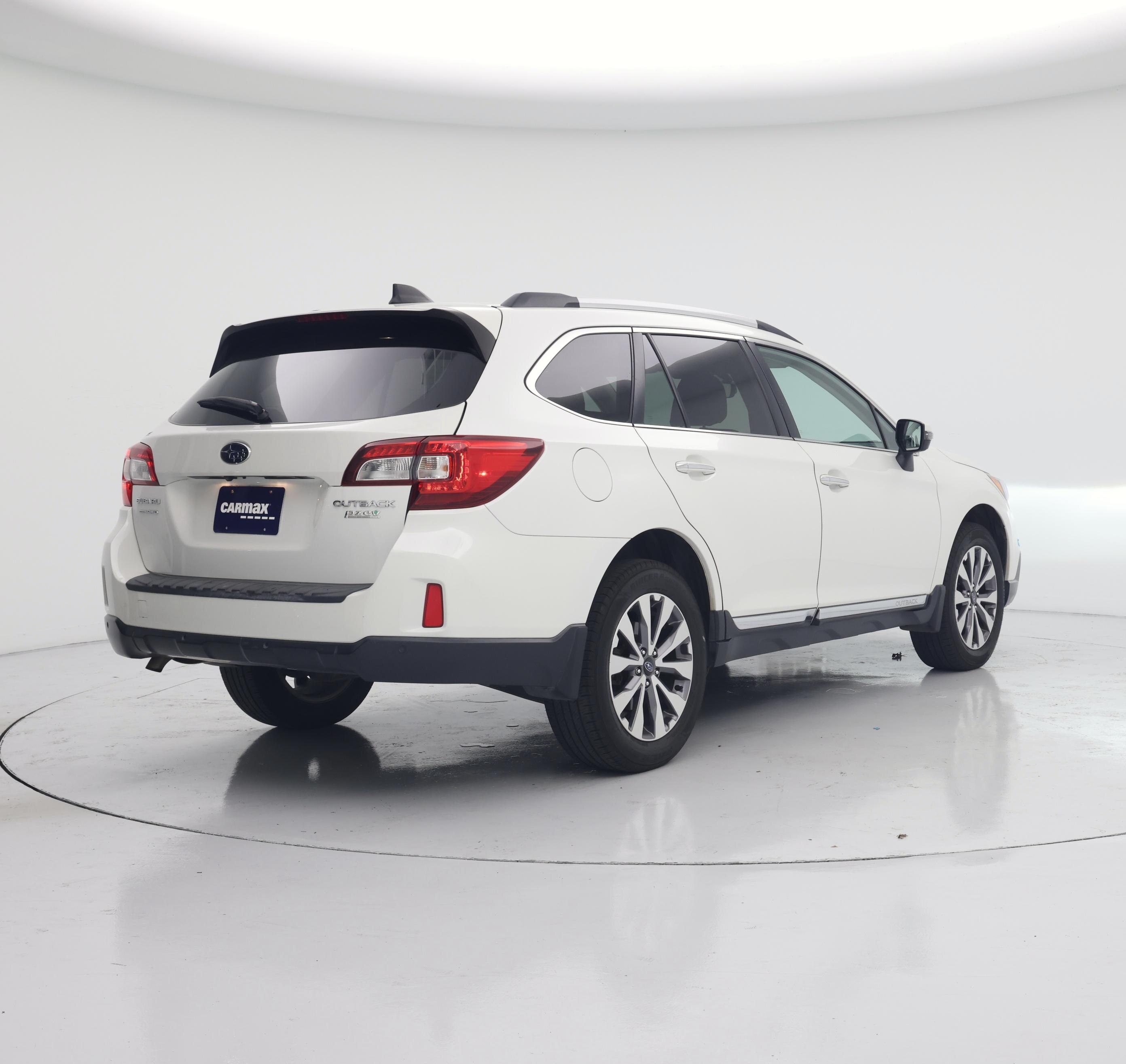 Thumbnail: 2017 Subaru Outback - 8