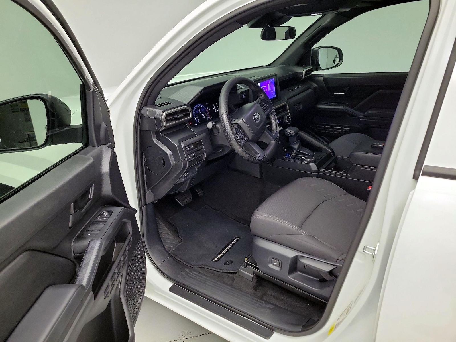 2024 Toyota Tacoma SR - Photo 12