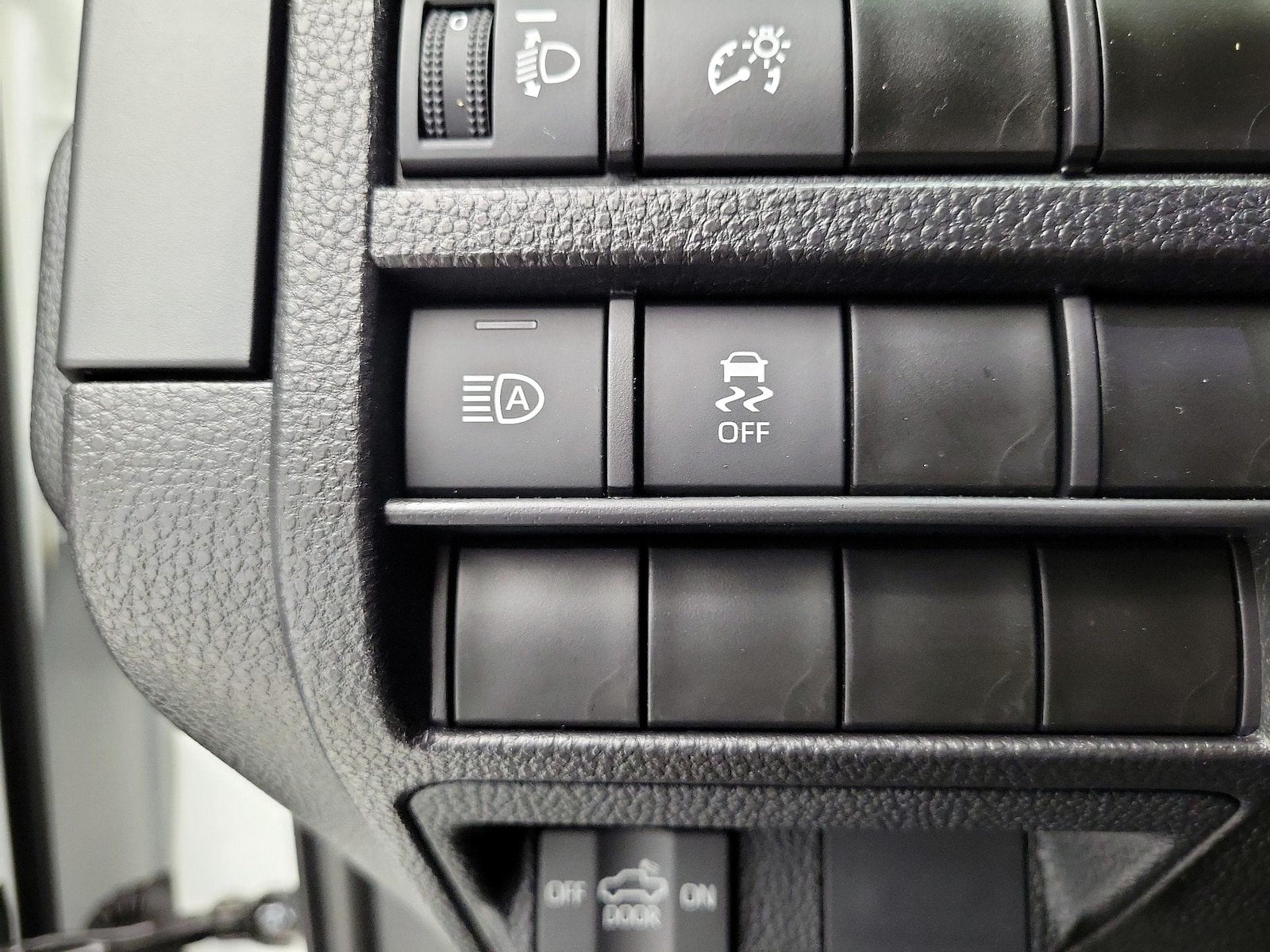 2024 Toyota Tacoma SR - Photo 14