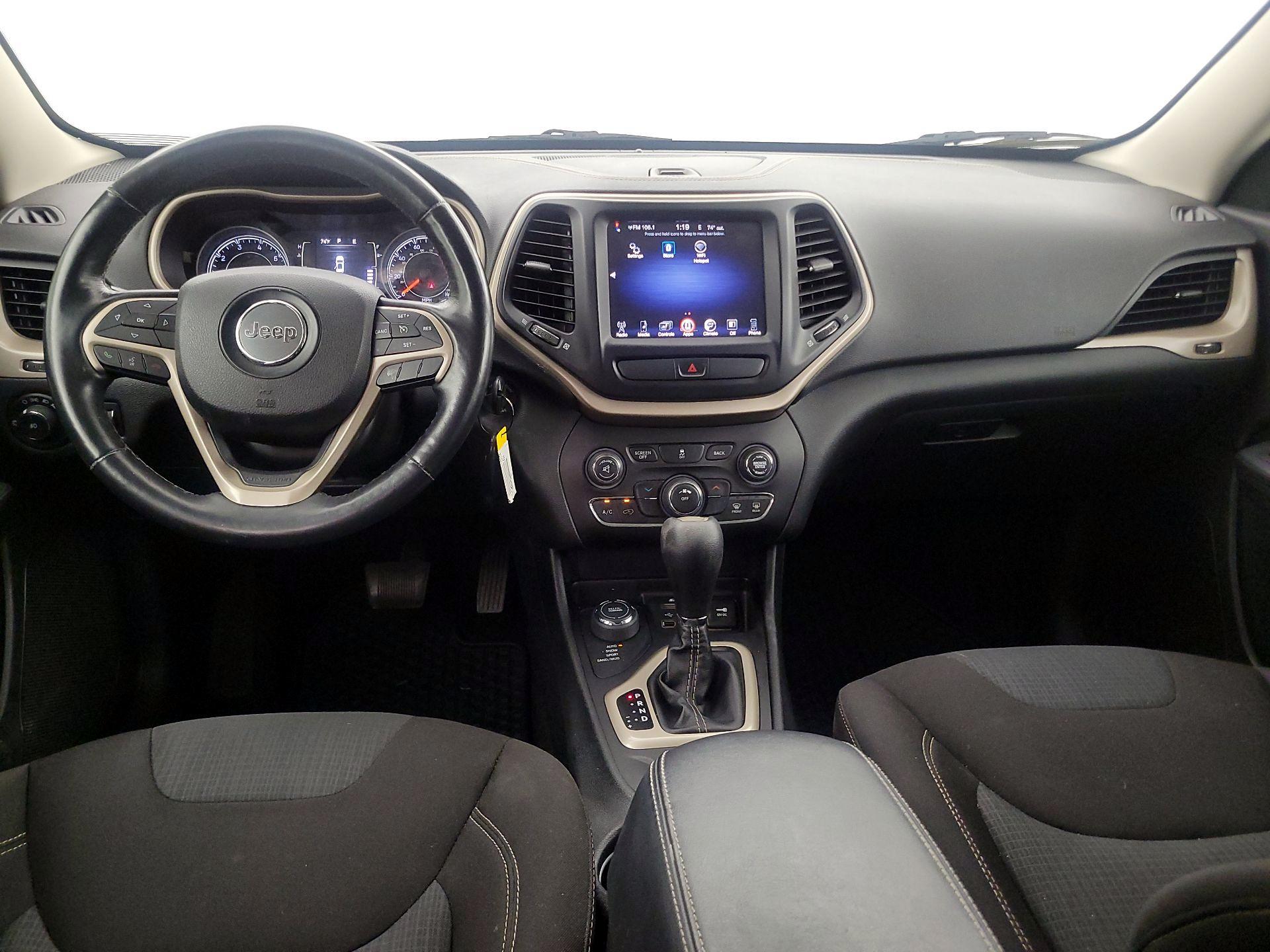 Thumbnail: 2015 Jeep Cherokee - 9