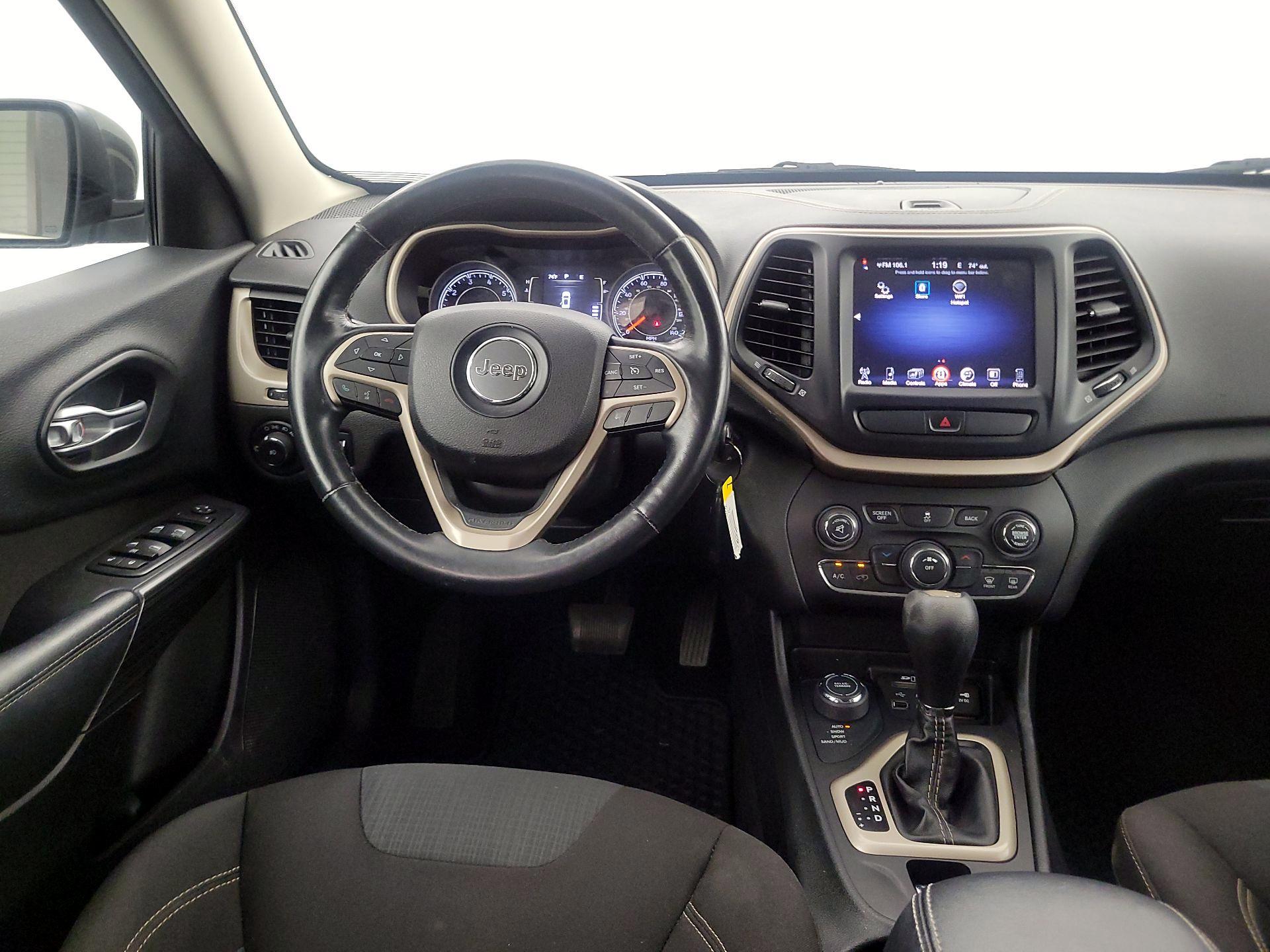 Thumbnail: 2015 Jeep Cherokee - 10