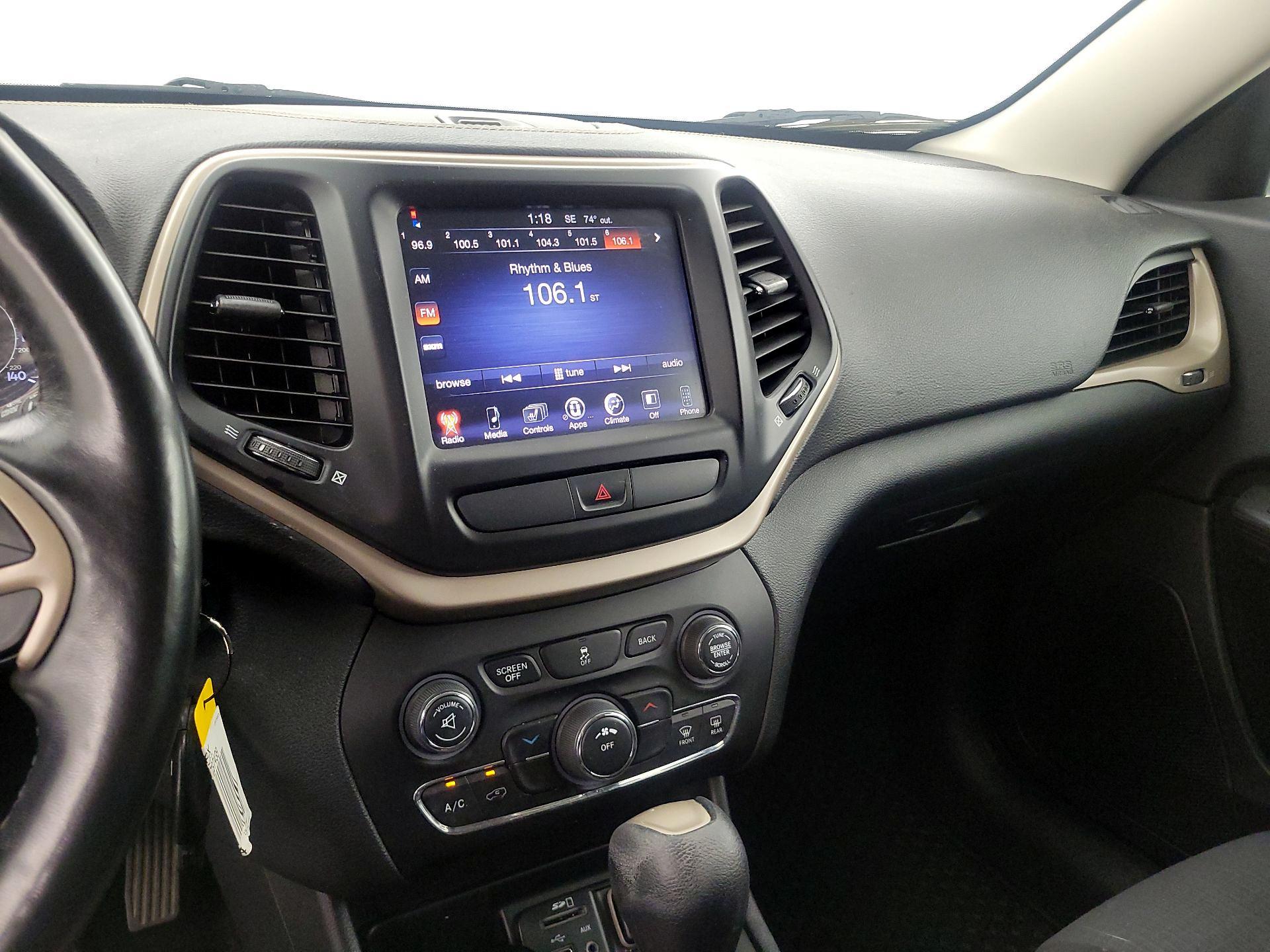Thumbnail: 2015 Jeep Cherokee - 15