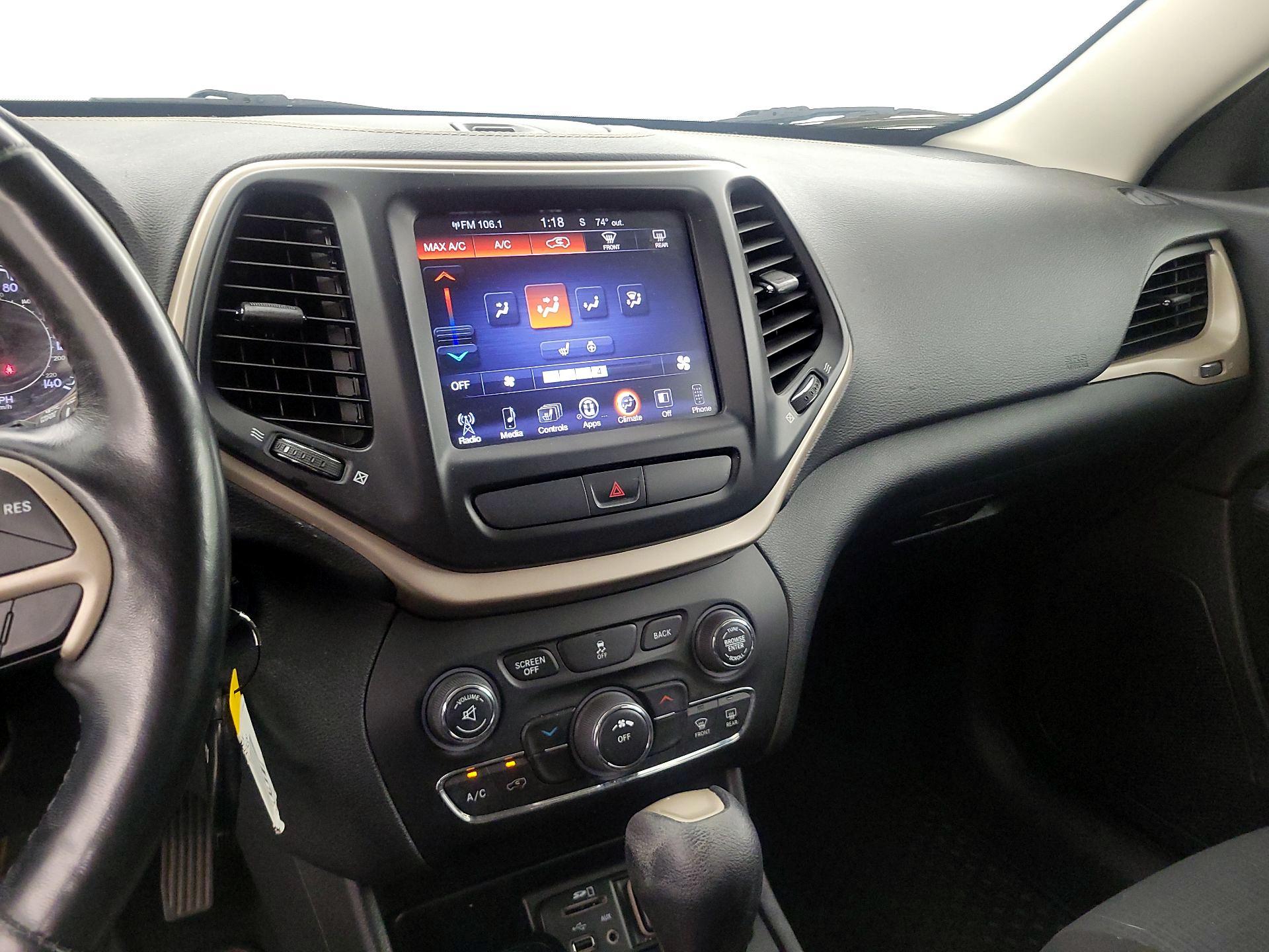 Thumbnail: 2015 Jeep Cherokee - 16