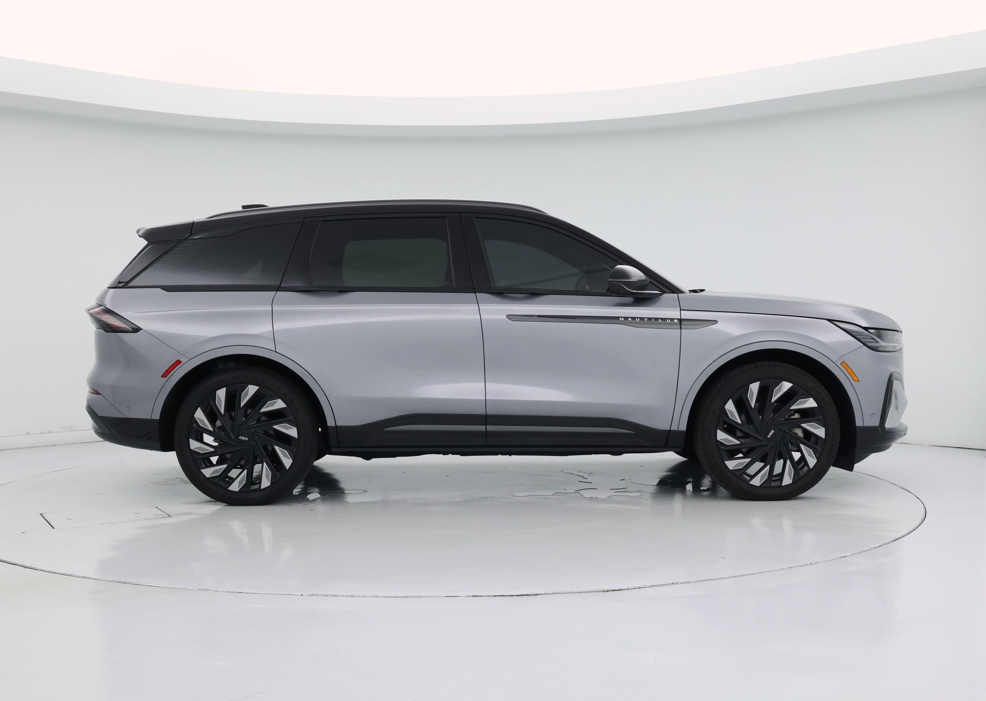 Thumbnail: 2024 Lincoln Nautilus - 7
