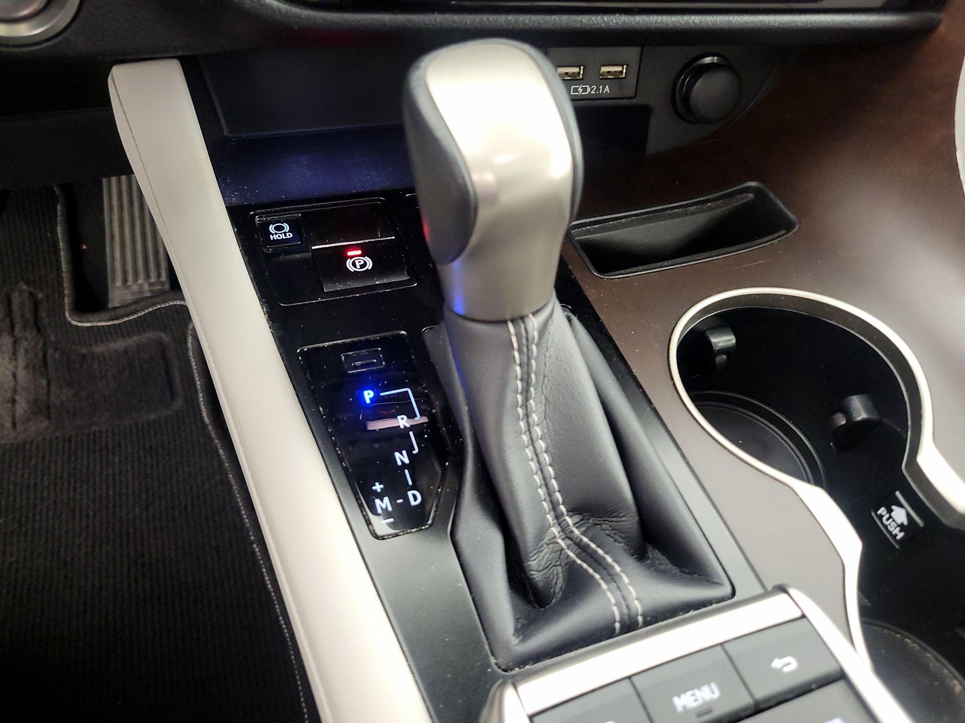 Thumbnail: 2021 Lexus RX - 18