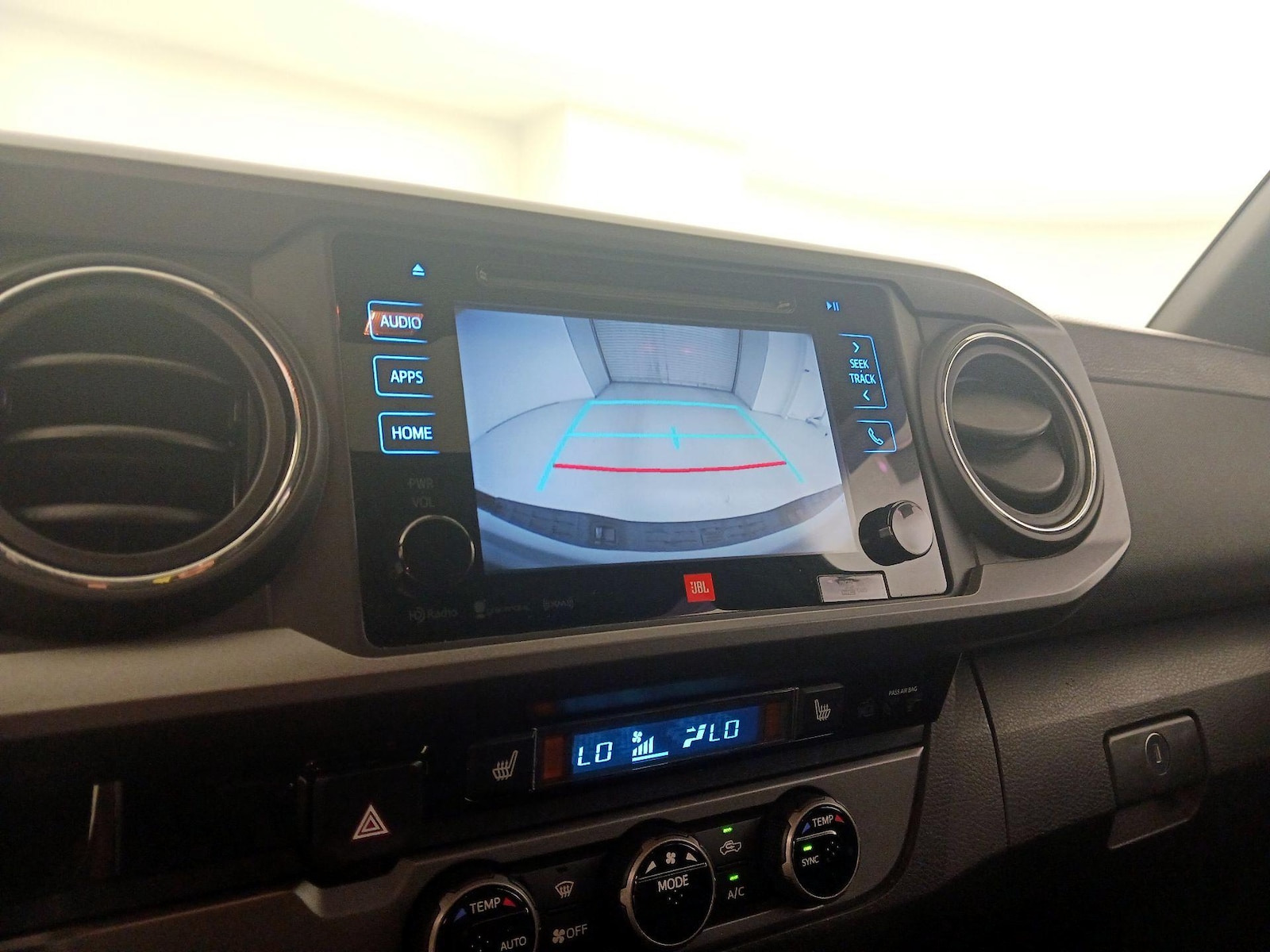 2018 Toyota Tacoma TRD Off Road - Photo 16