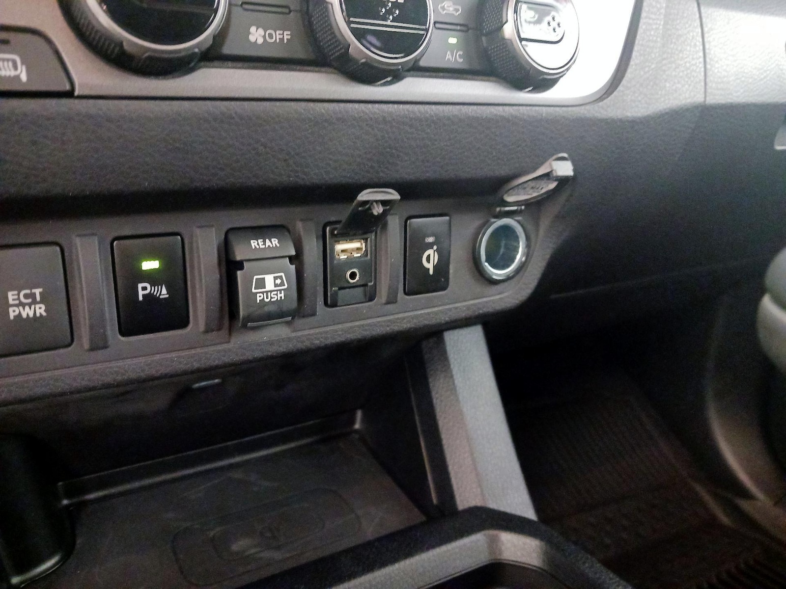 2018 Toyota Tacoma TRD Off Road - Photo 20