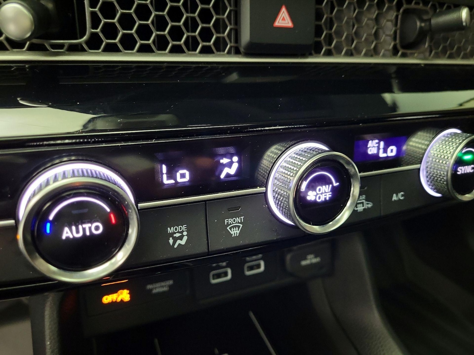 2024 Honda Civic Touring - Photo 18