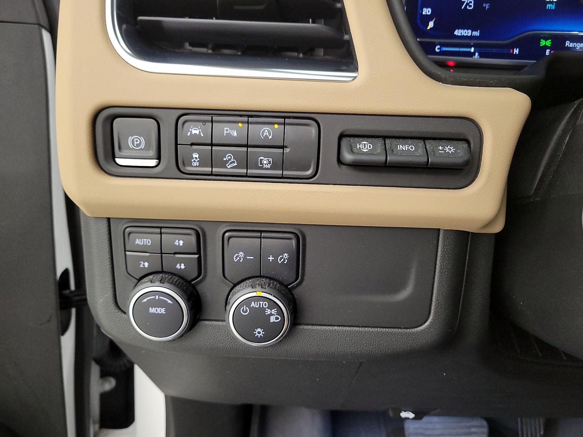 Thumbnail: 2023 Chevrolet Suburban - 11