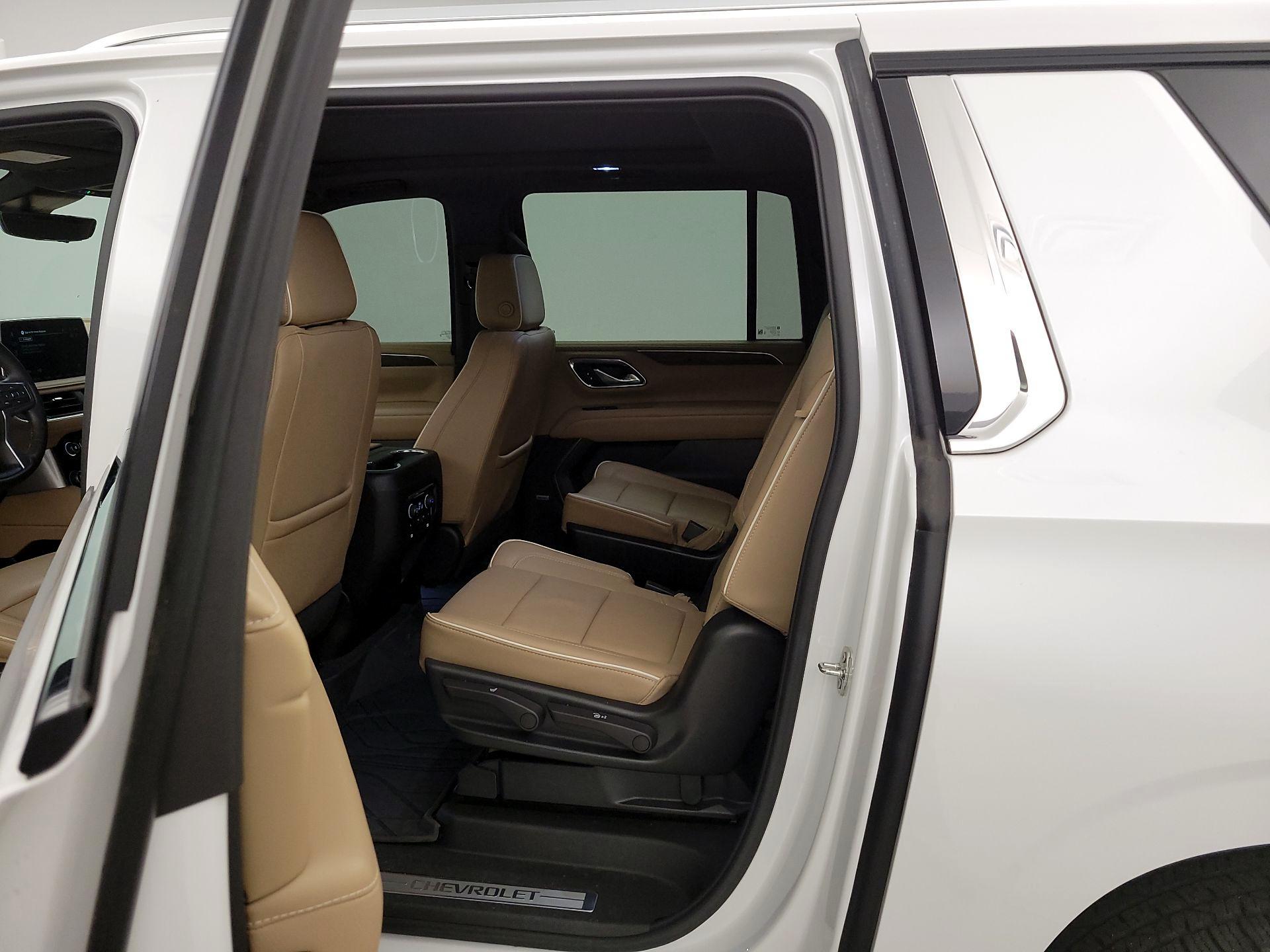 Thumbnail: 2023 Chevrolet Suburban - 17