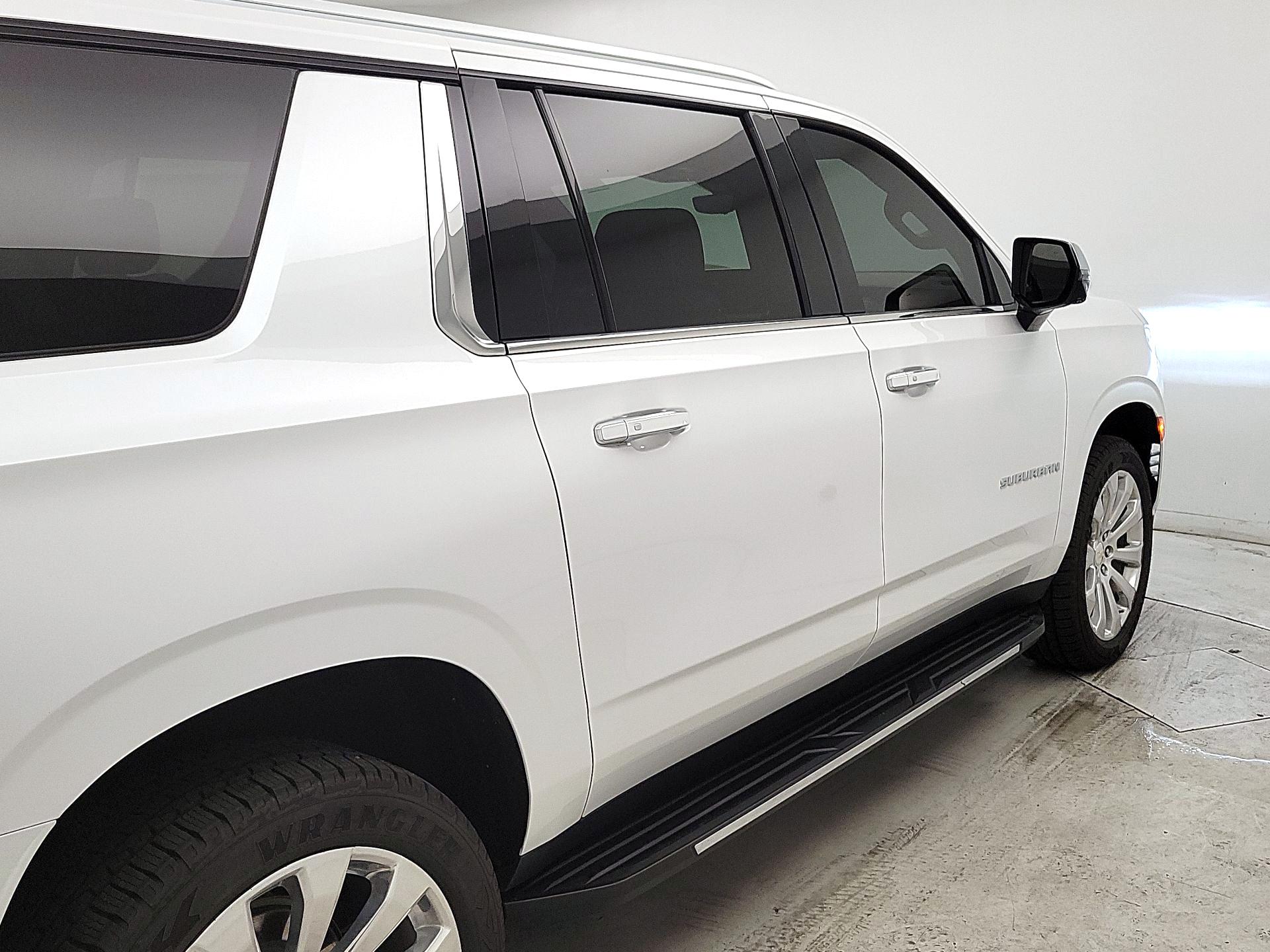Thumbnail: 2023 Chevrolet Suburban - 5