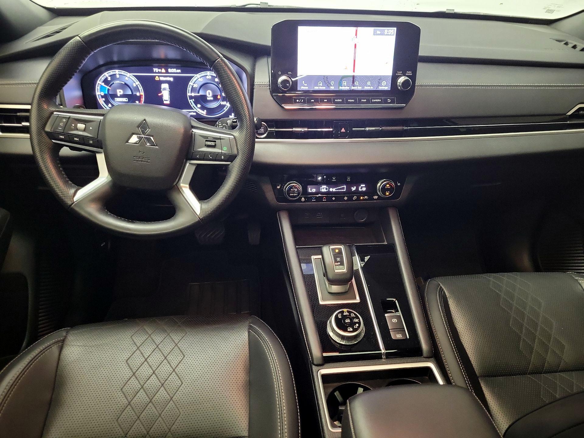 Thumbnail: 2024 Mitsubishi Outlander - 9