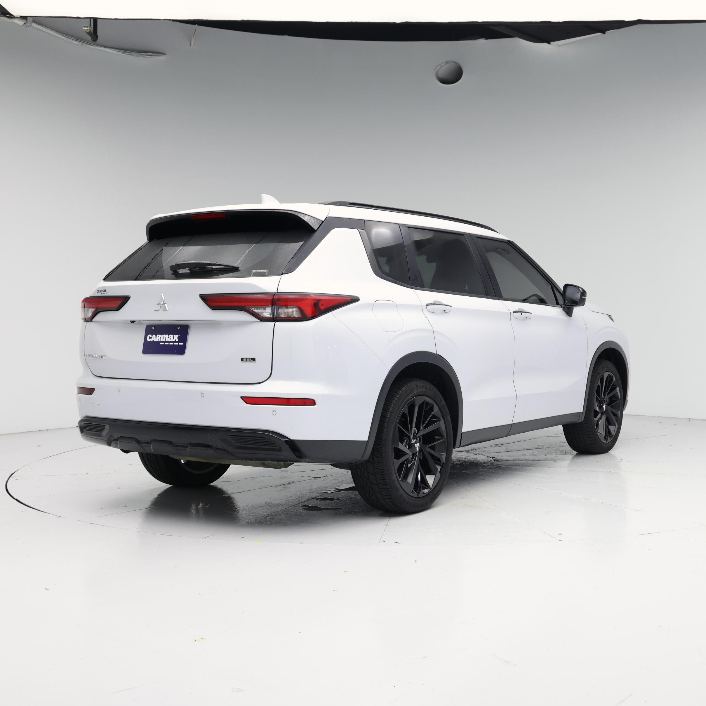 Thumbnail: 2024 Mitsubishi Outlander - 8