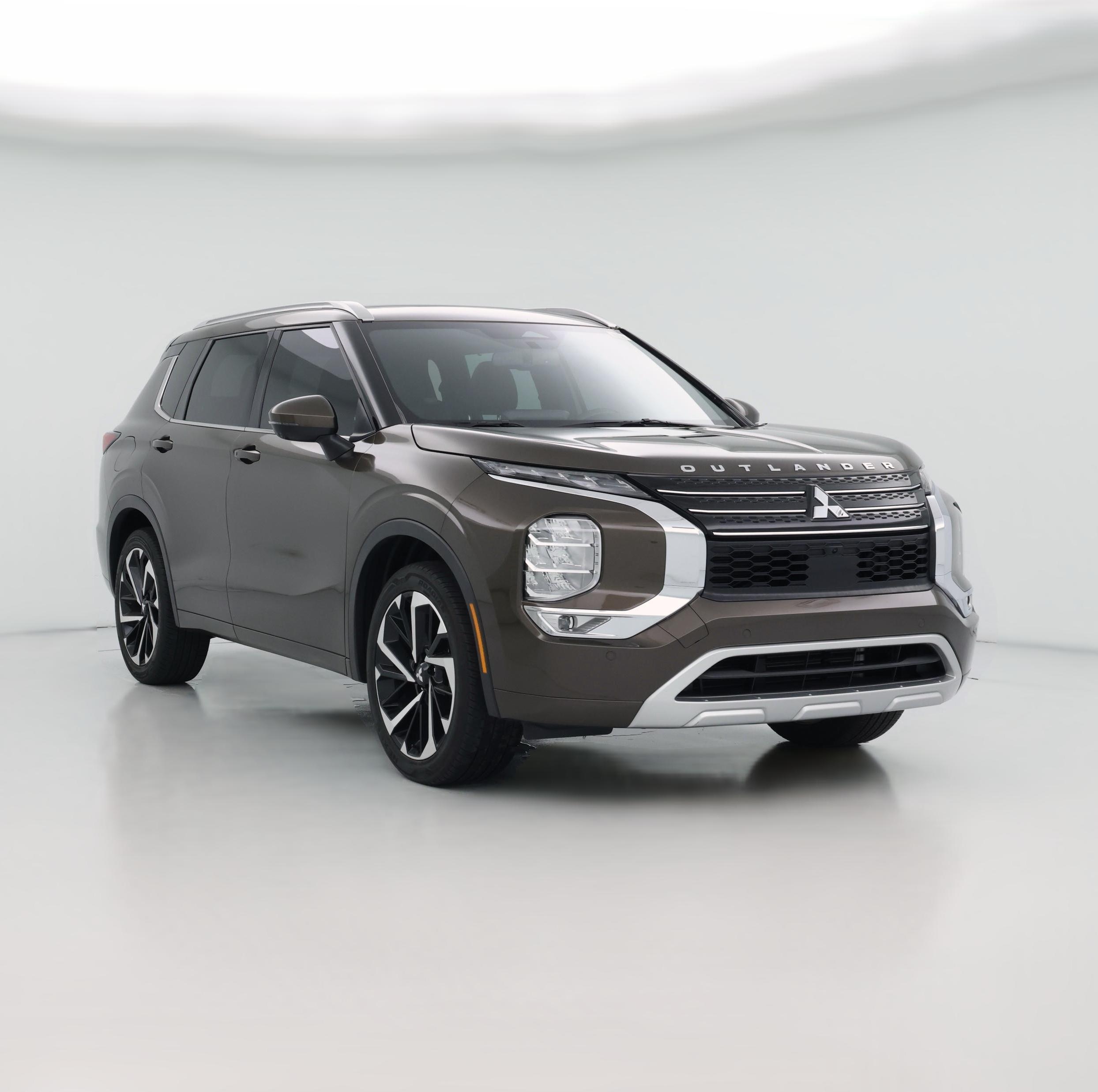 Thumbnail: 2022 Mitsubishi Outlander - 1