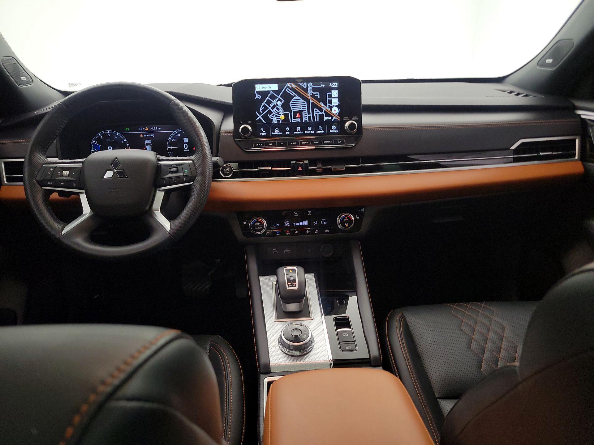 Thumbnail: 2022 Mitsubishi Outlander - 9