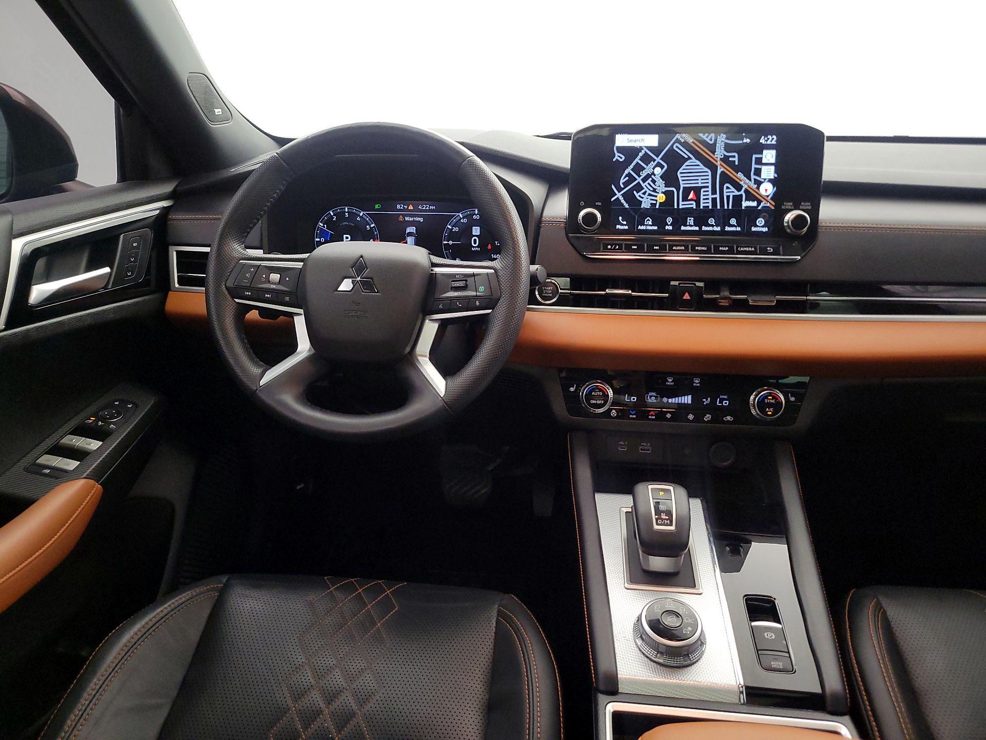 Thumbnail: 2022 Mitsubishi Outlander - 10