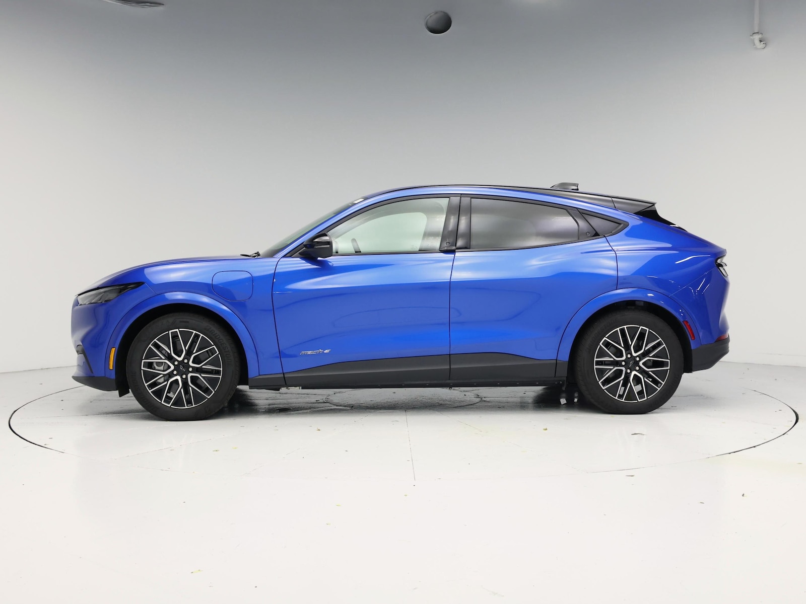 2025 Ford Mustang Mach-E Premium RWD - Photo 4