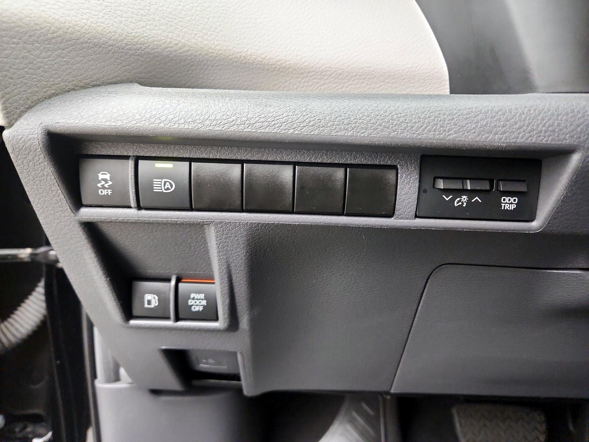 Thumbnail: 2024 Toyota Sienna - 13