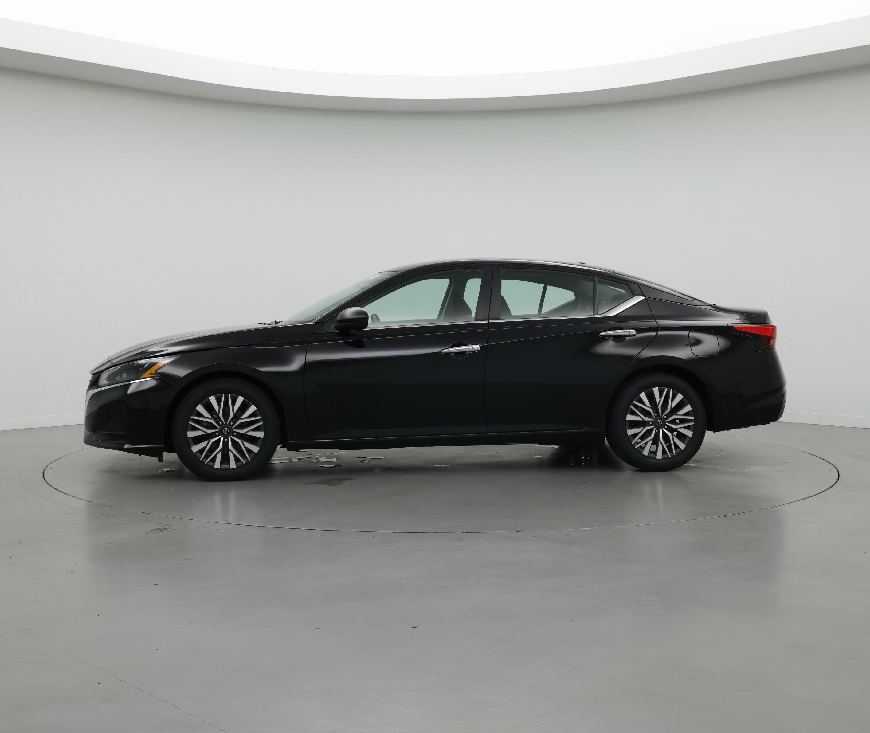 Thumbnail: 2024 Nissan Altima - 3