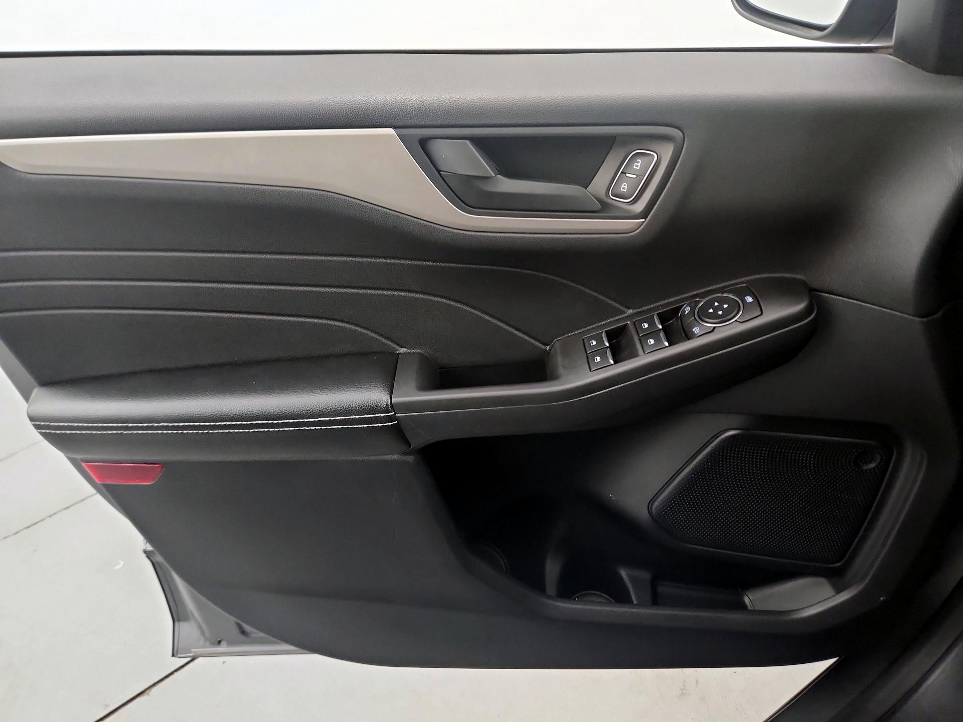 Thumbnail: 2021 Ford Escape - 12