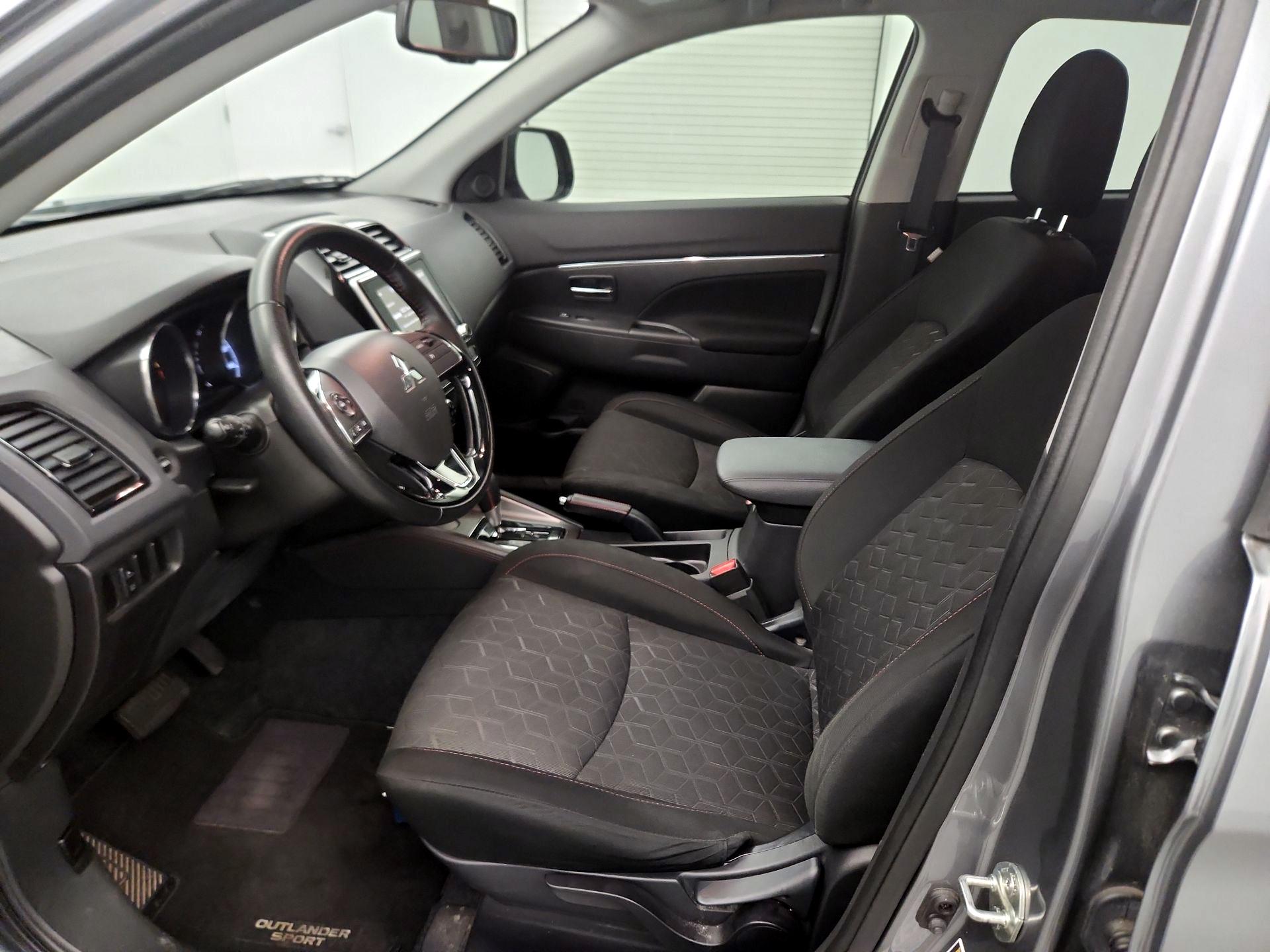 Thumbnail: 2022 Mitsubishi Outlander Sport - 11