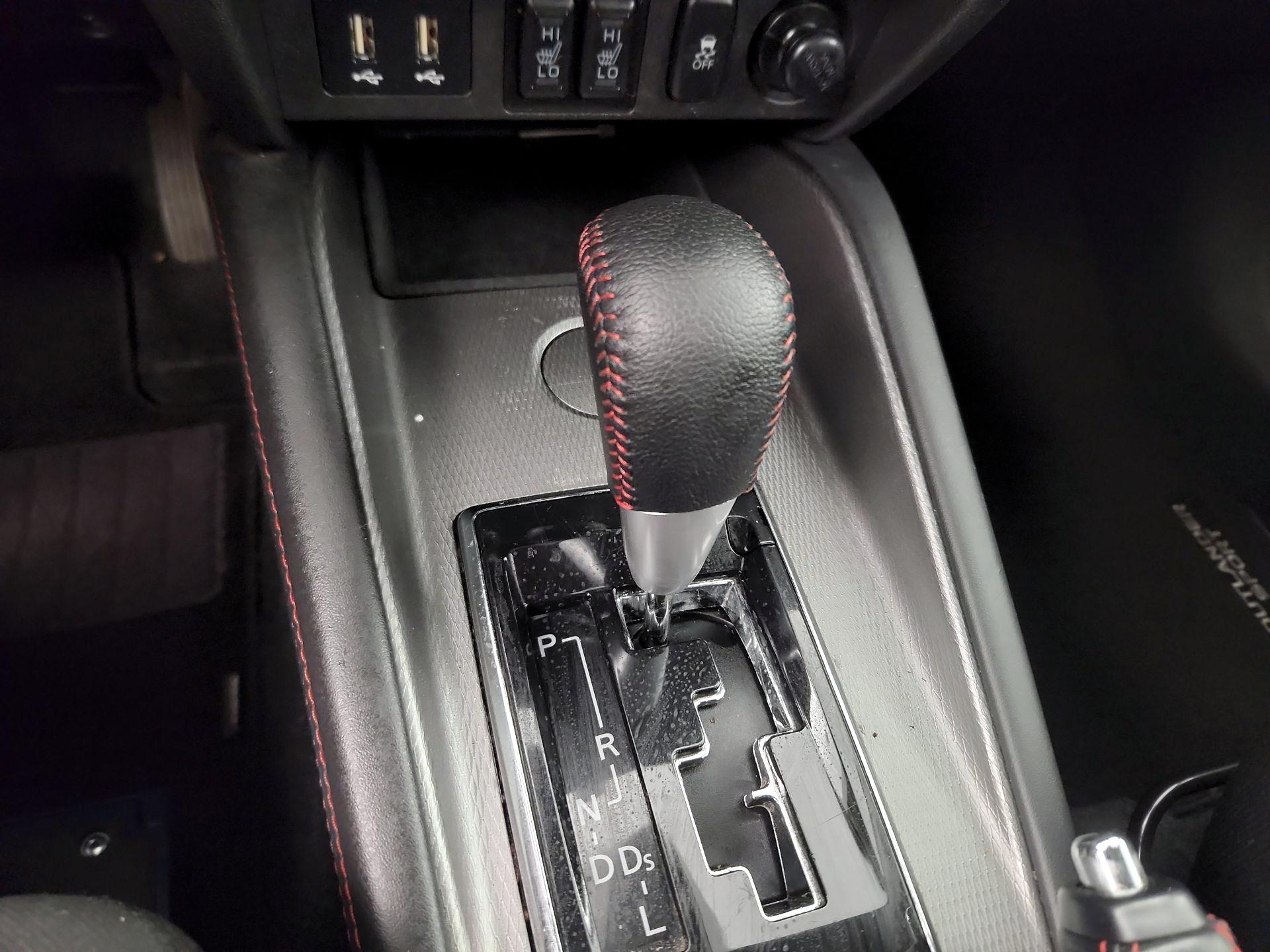 Thumbnail: 2022 Mitsubishi Outlander Sport - 16