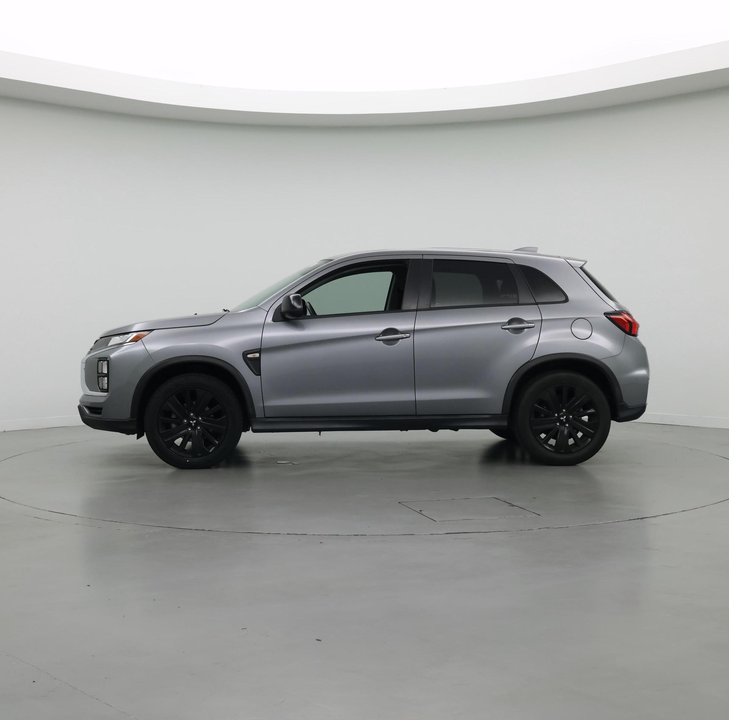 Thumbnail: 2022 Mitsubishi Outlander Sport - 3