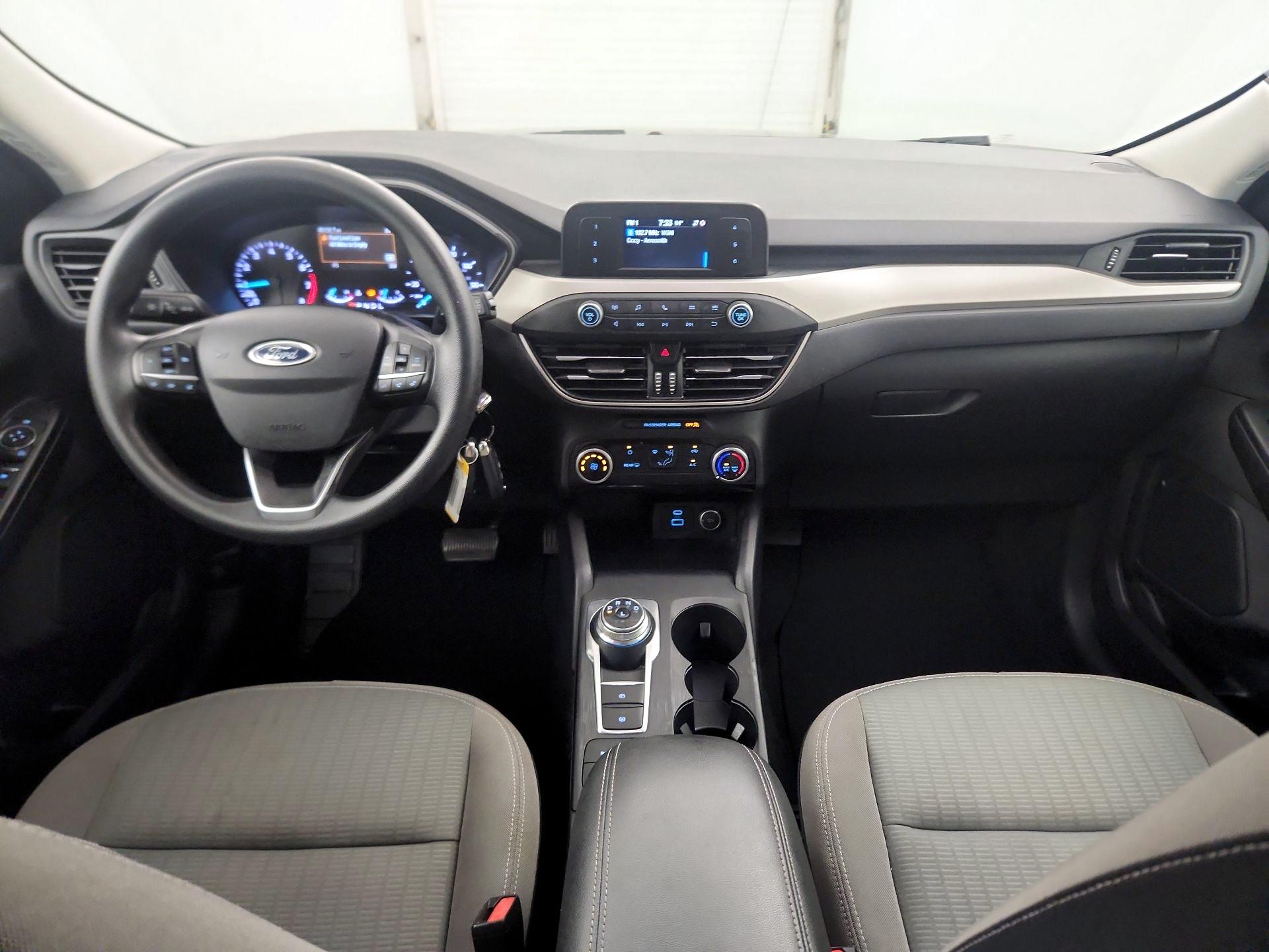 Thumbnail: 2021 Ford Escape - 9