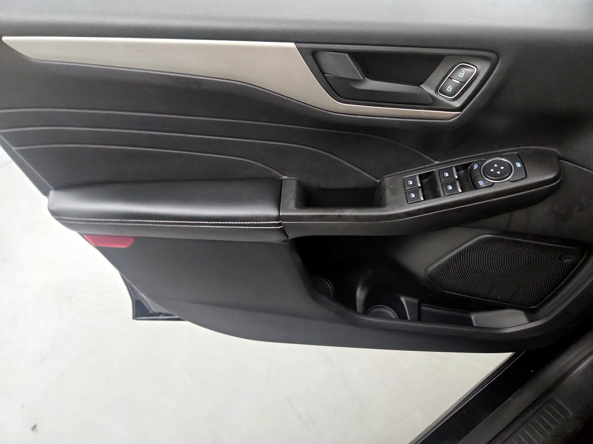 Thumbnail: 2021 Ford Escape - 12