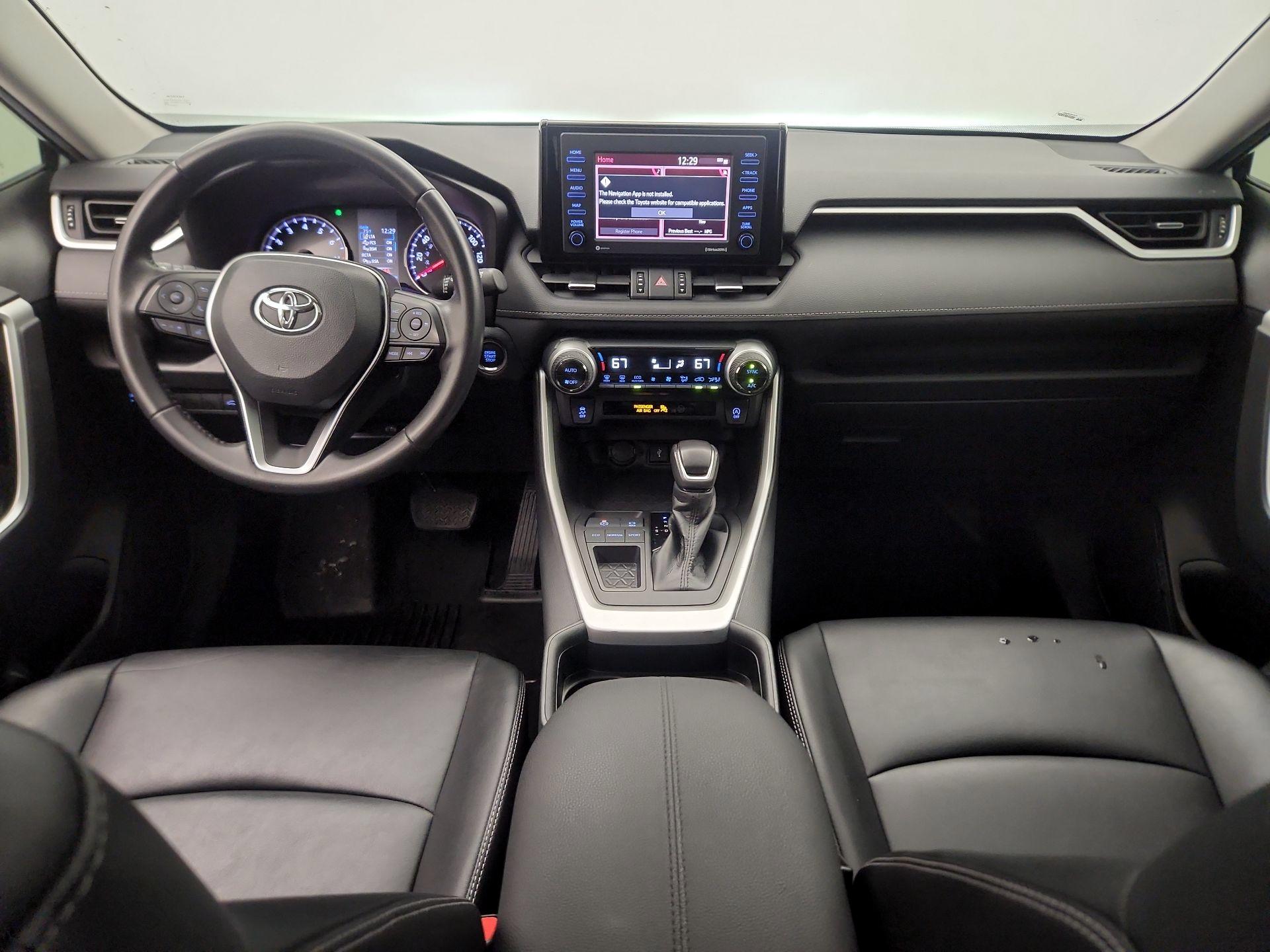 Thumbnail: 2021 Toyota RAV4 - 9