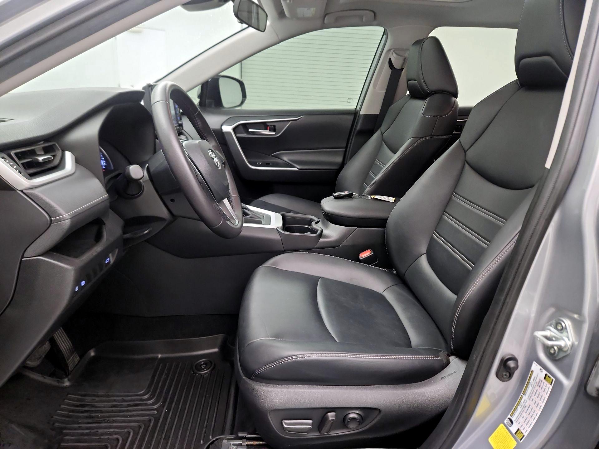 Thumbnail: 2021 Toyota RAV4 - 11