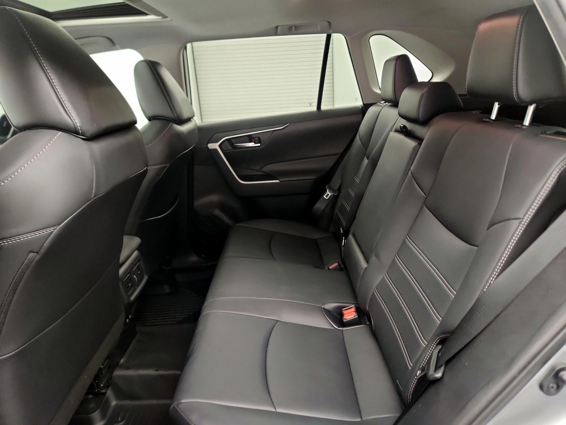 Thumbnail: 2021 Toyota RAV4 - 19