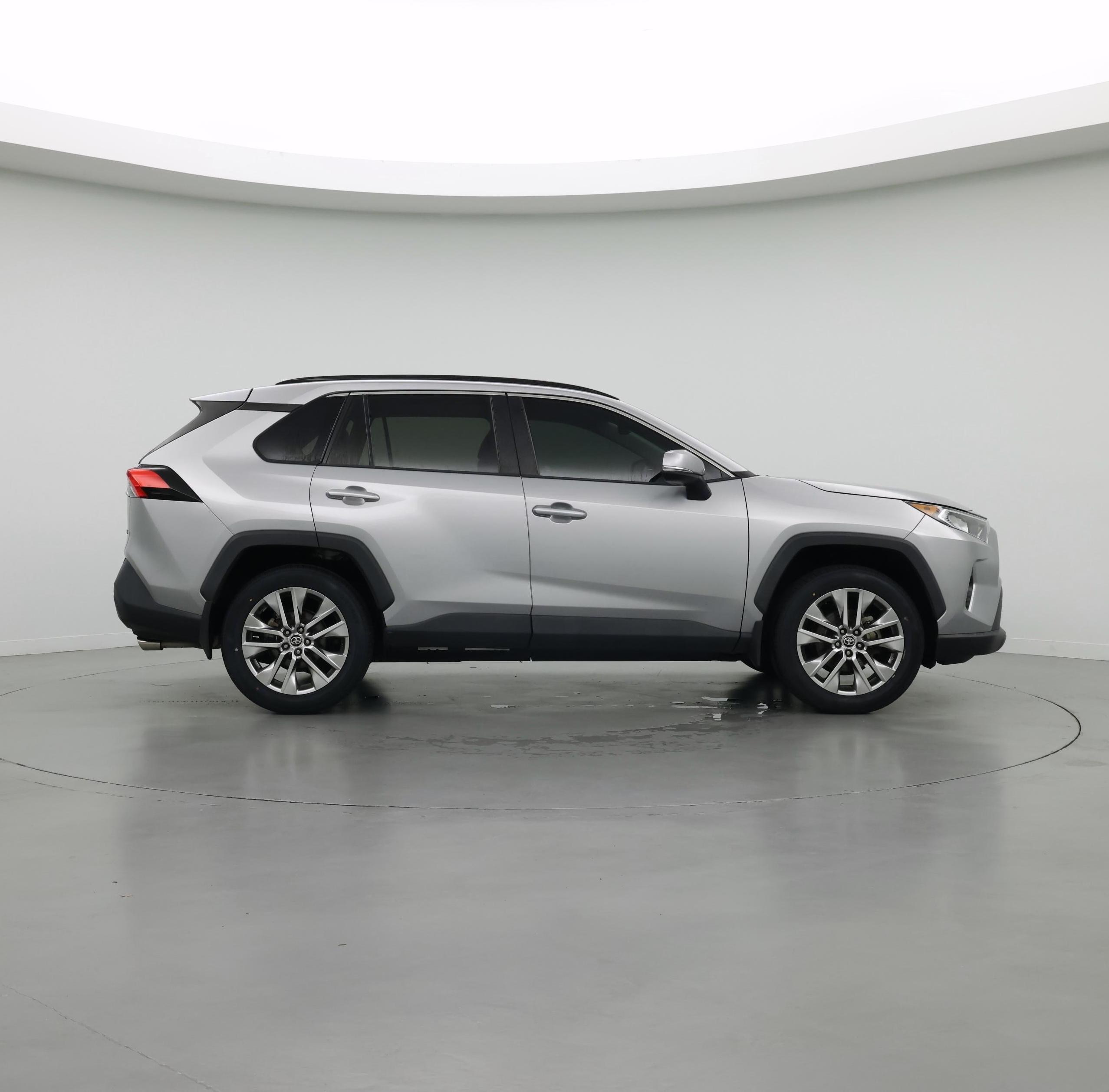 Thumbnail: 2021 Toyota RAV4 - 7