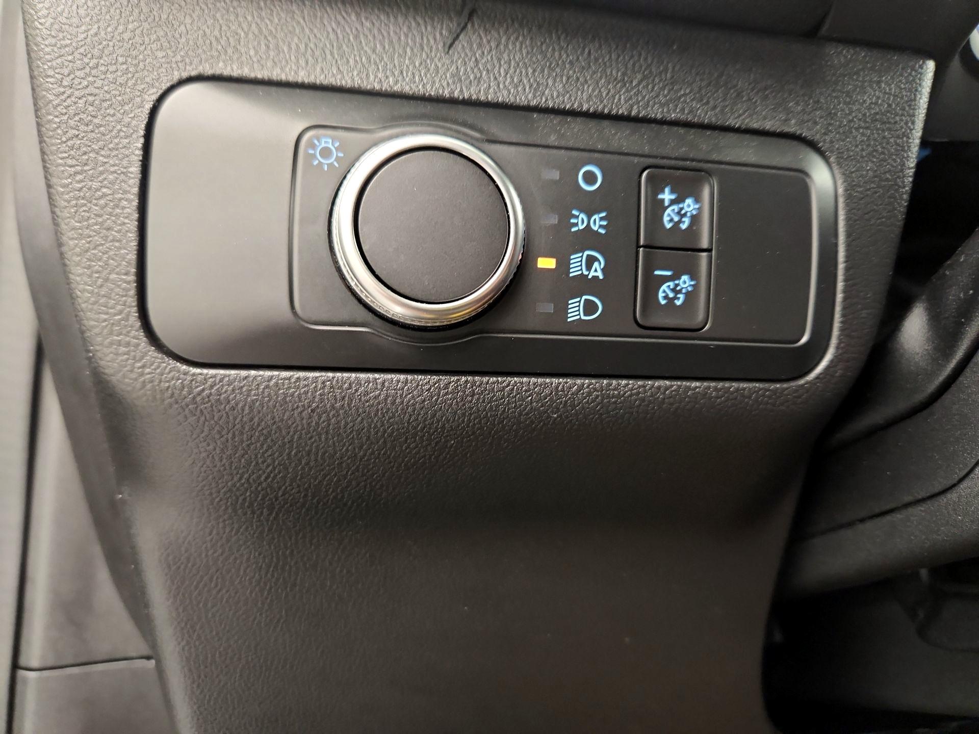 Thumbnail: 2021 Ford Escape - 13