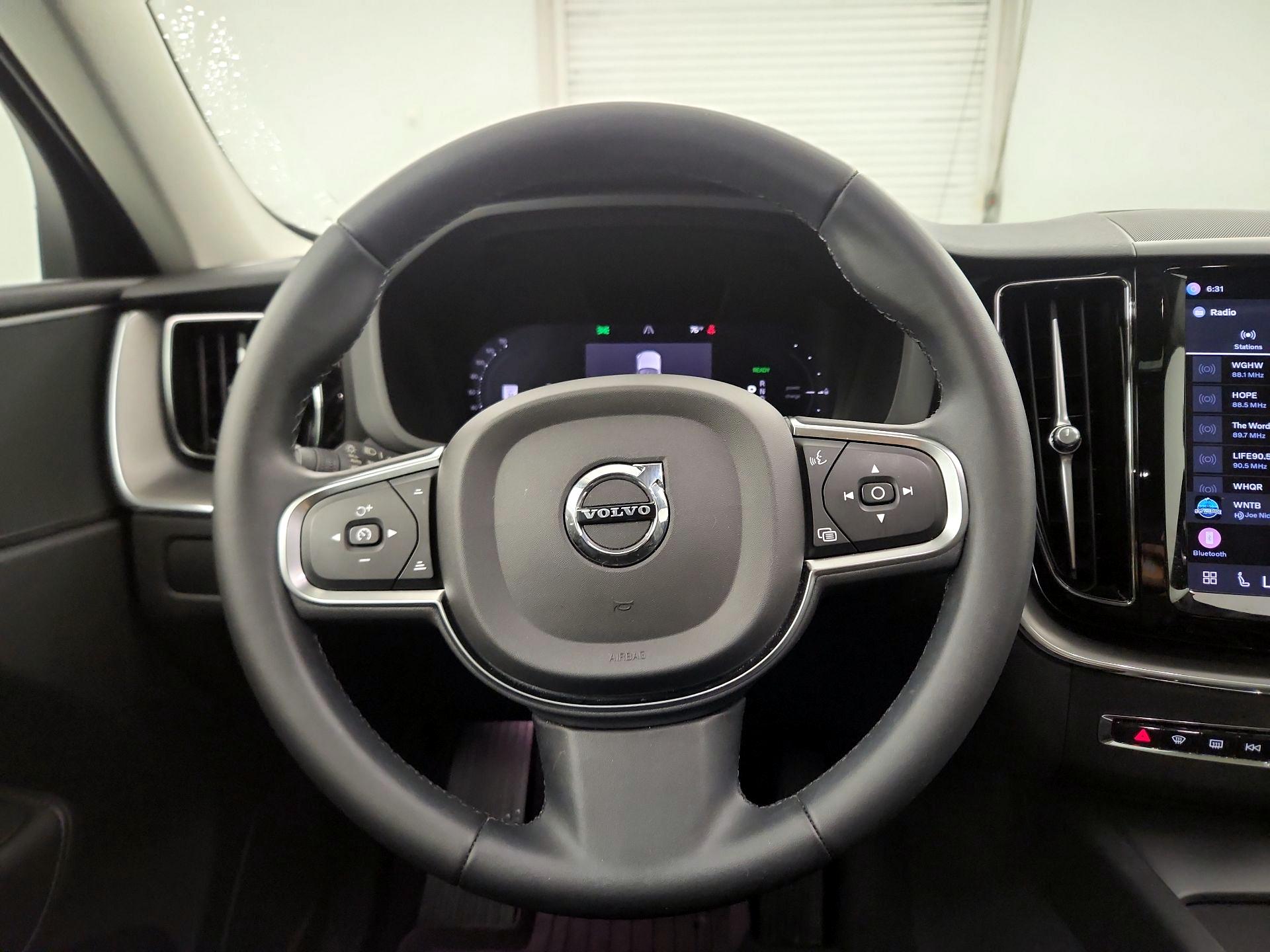 Thumbnail: 2023 Volvo XC60 - 10