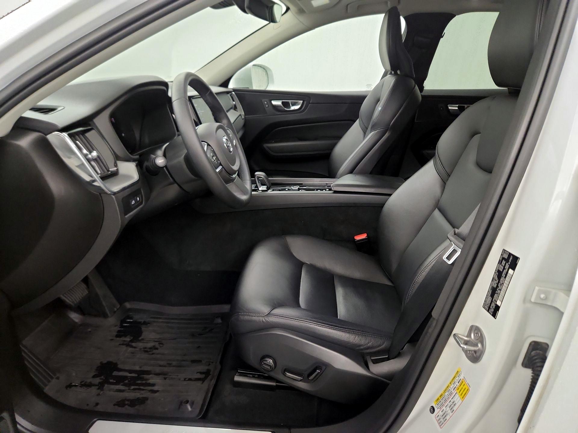 Thumbnail: 2023 Volvo XC60 - 11