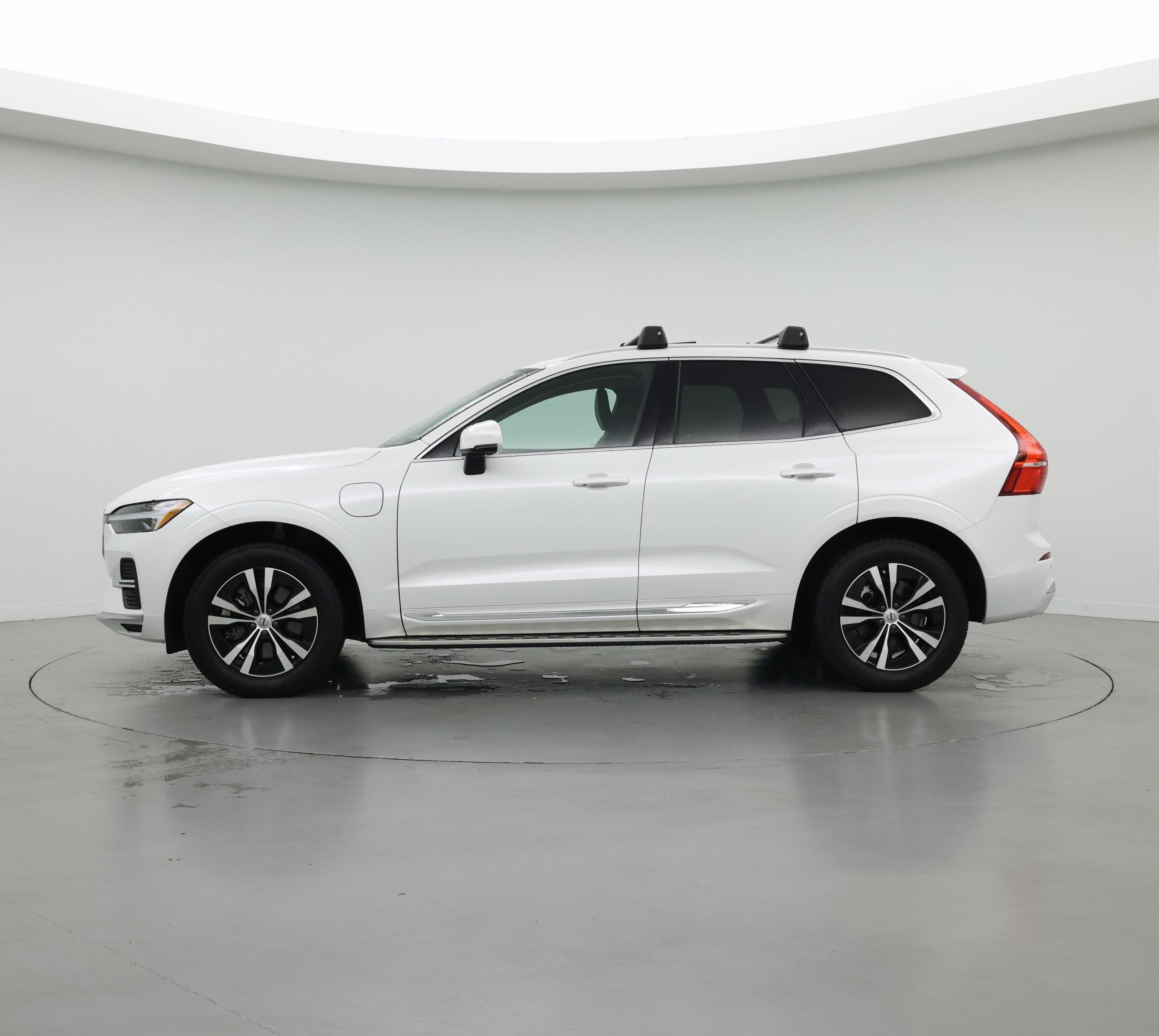 Thumbnail: 2023 Volvo XC60 - 3