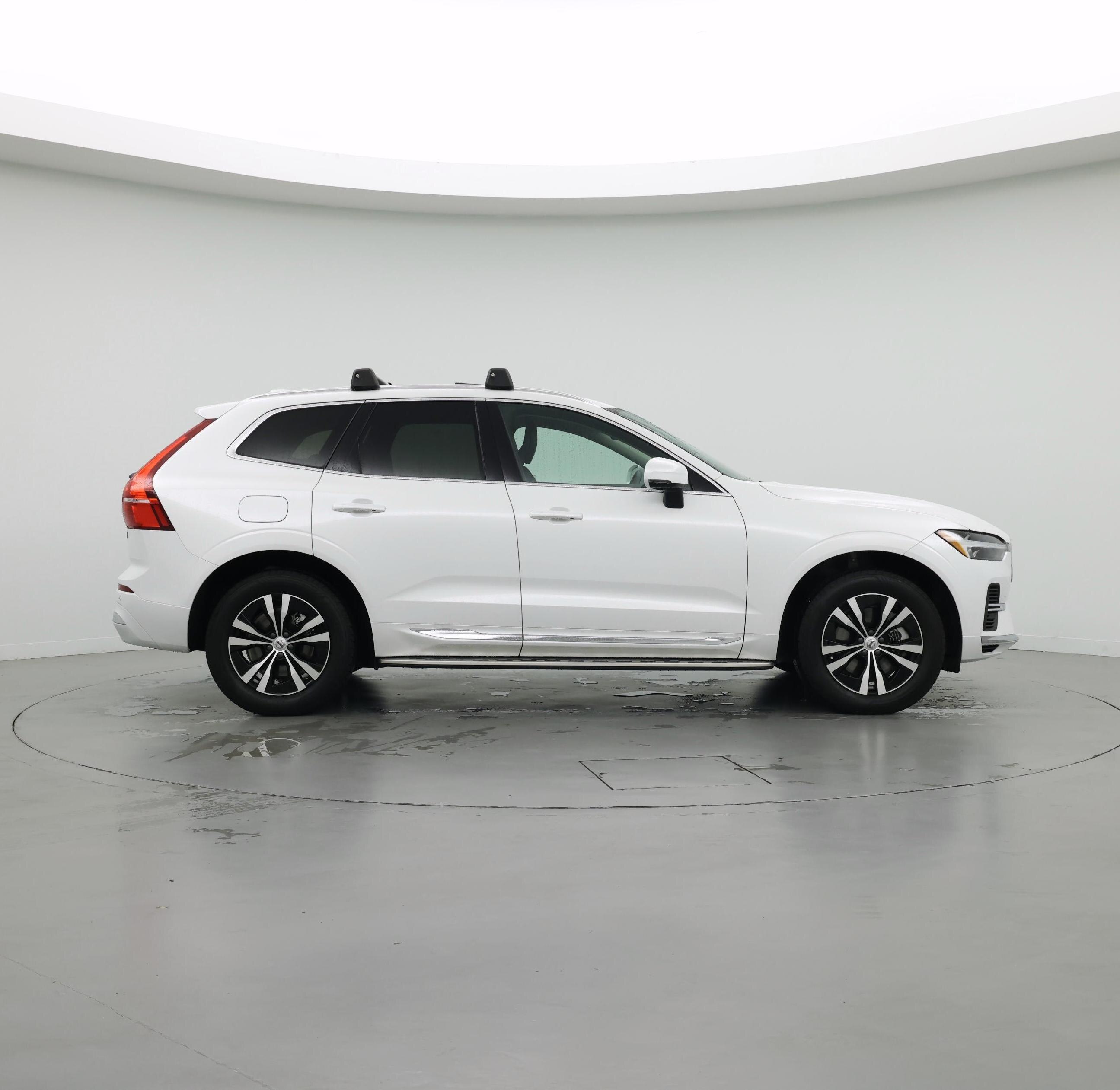 Thumbnail: 2023 Volvo XC60 - 7