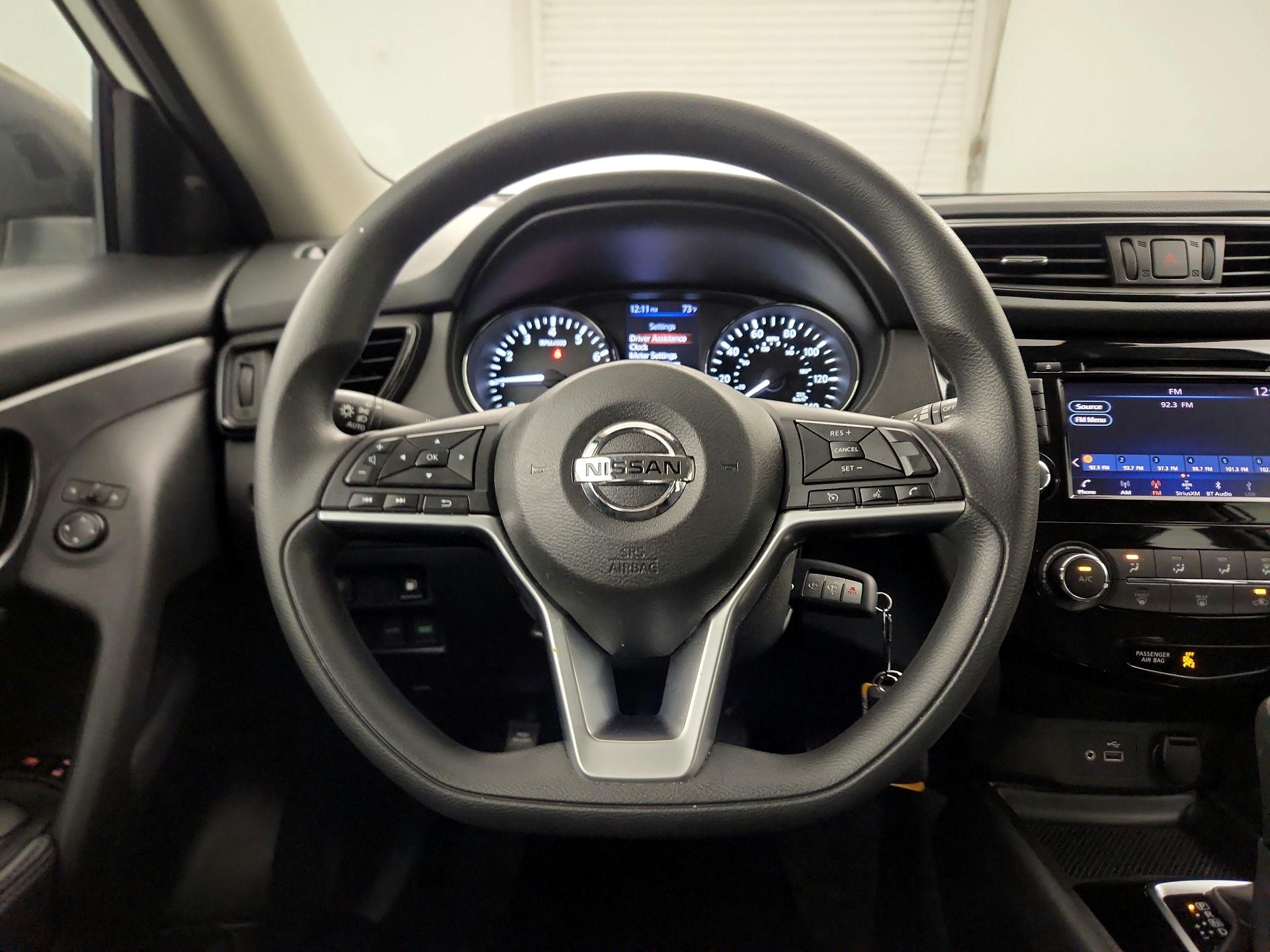 Thumbnail: 2020 Nissan Rogue - 10