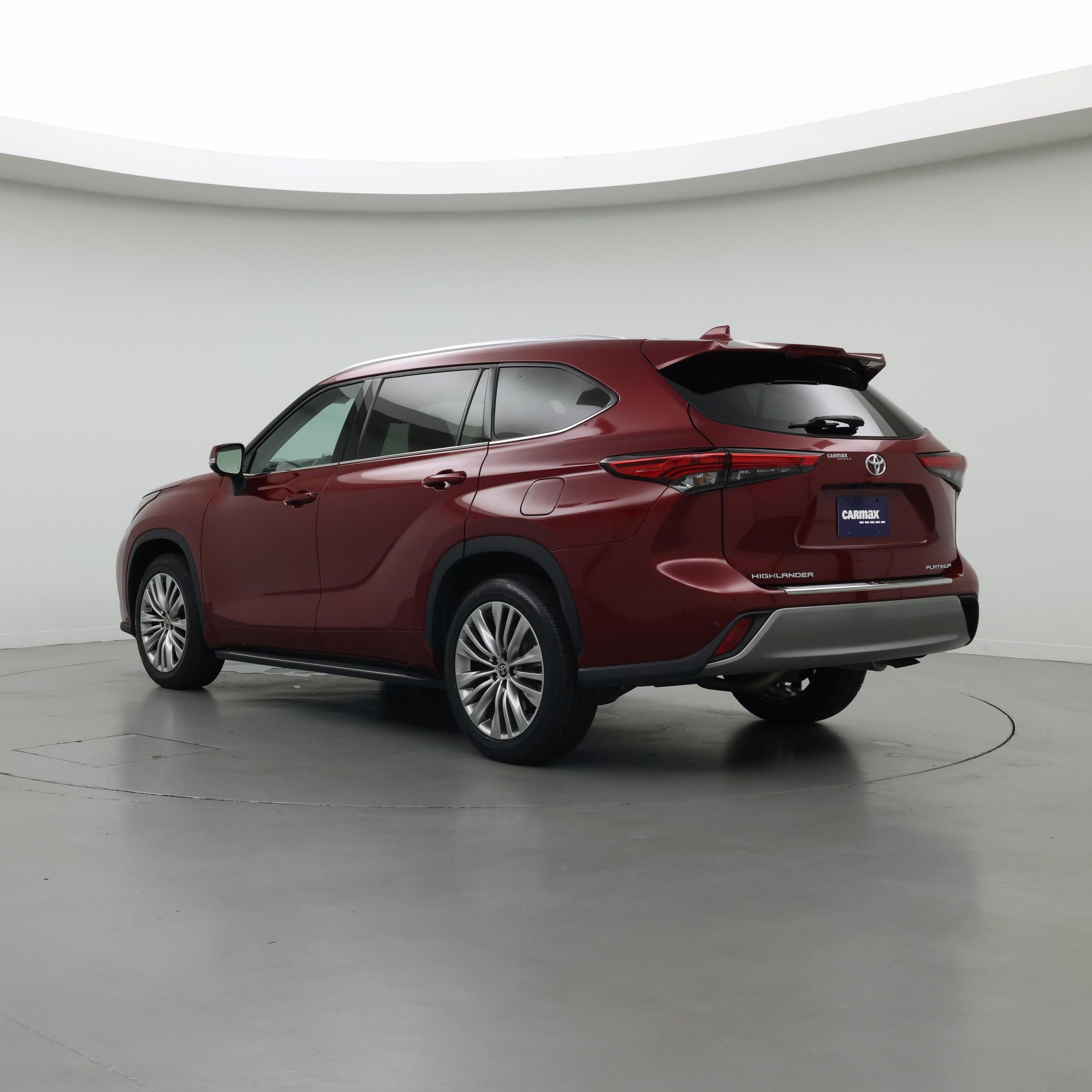 Thumbnail: 2023 Toyota Highlander - 2