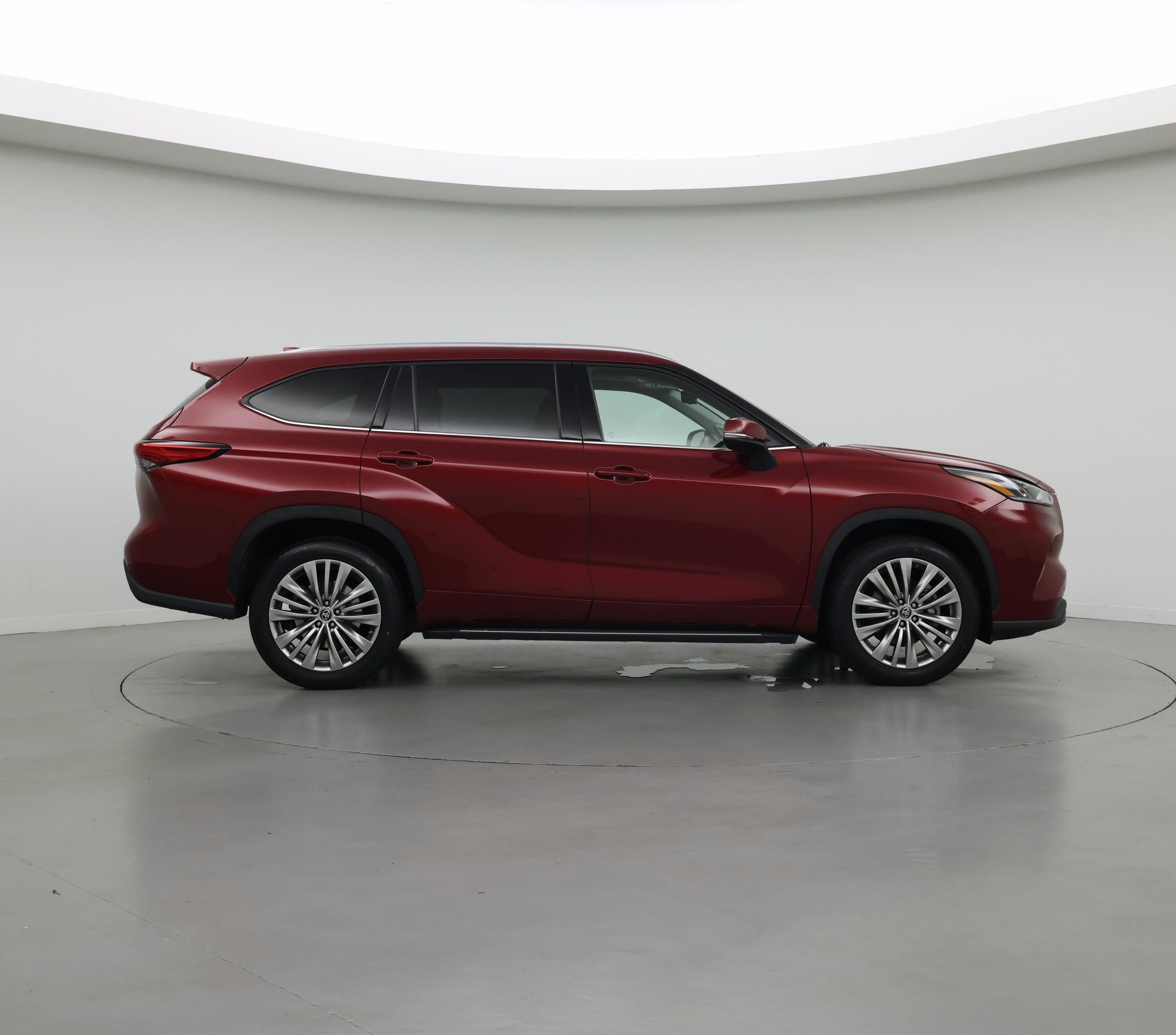 Thumbnail: 2023 Toyota Highlander - 7