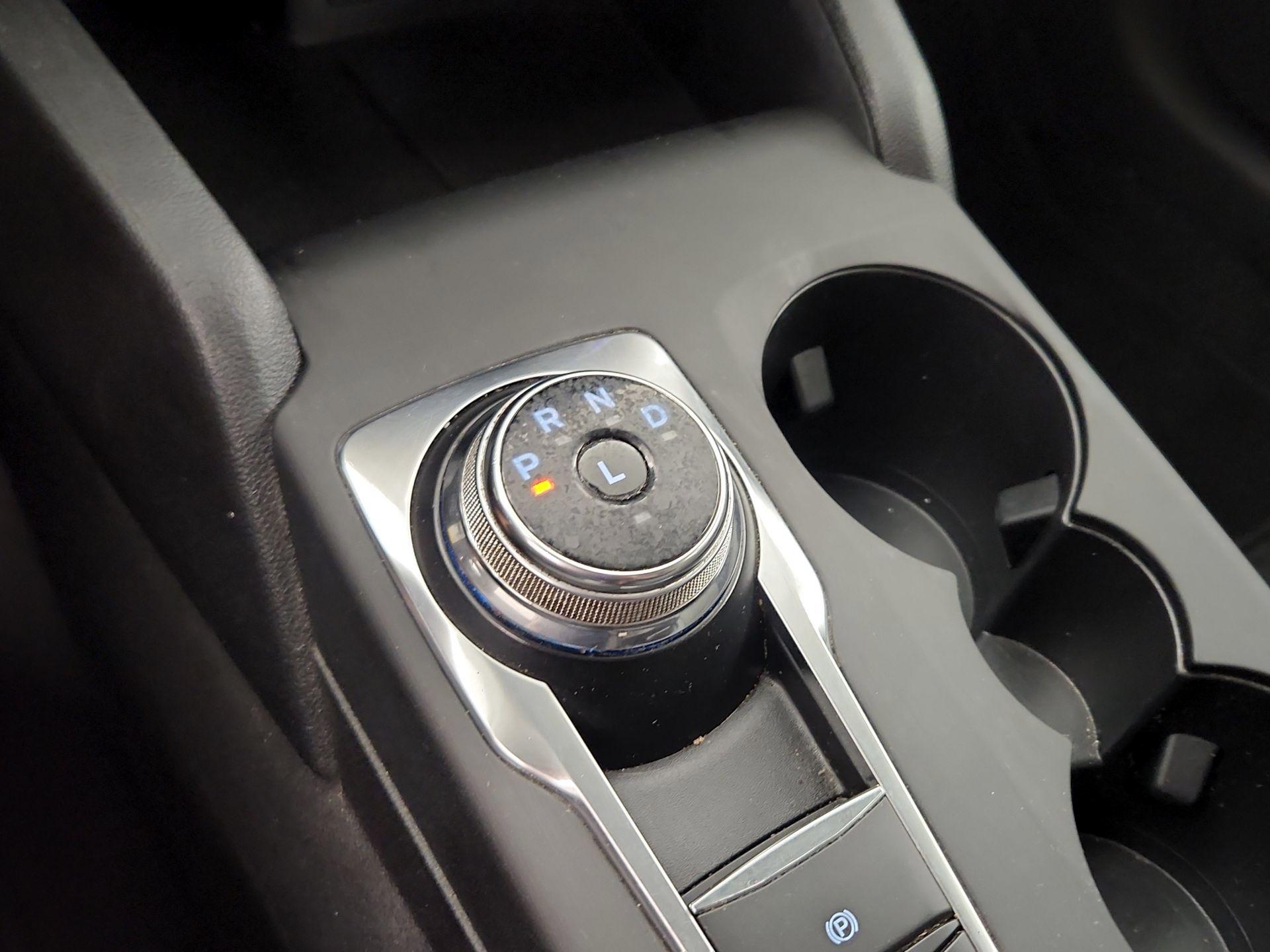 Thumbnail: 2021 Ford Escape - 17