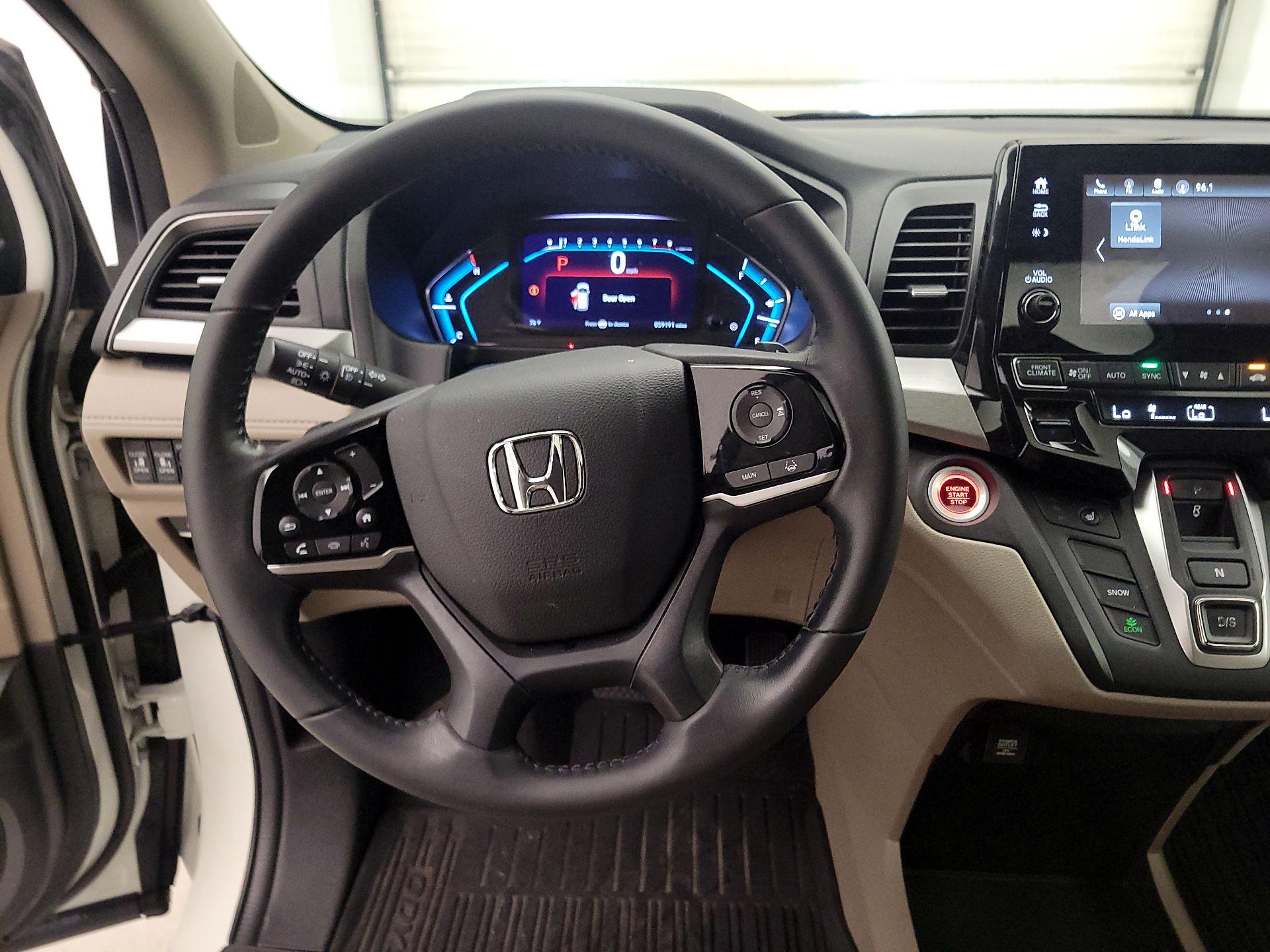 Thumbnail: 2018 Honda Odyssey - 10