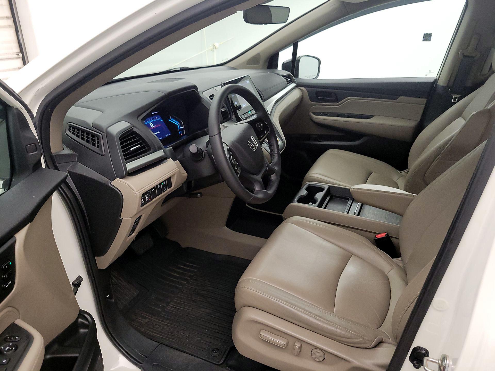 Thumbnail: 2018 Honda Odyssey - 11