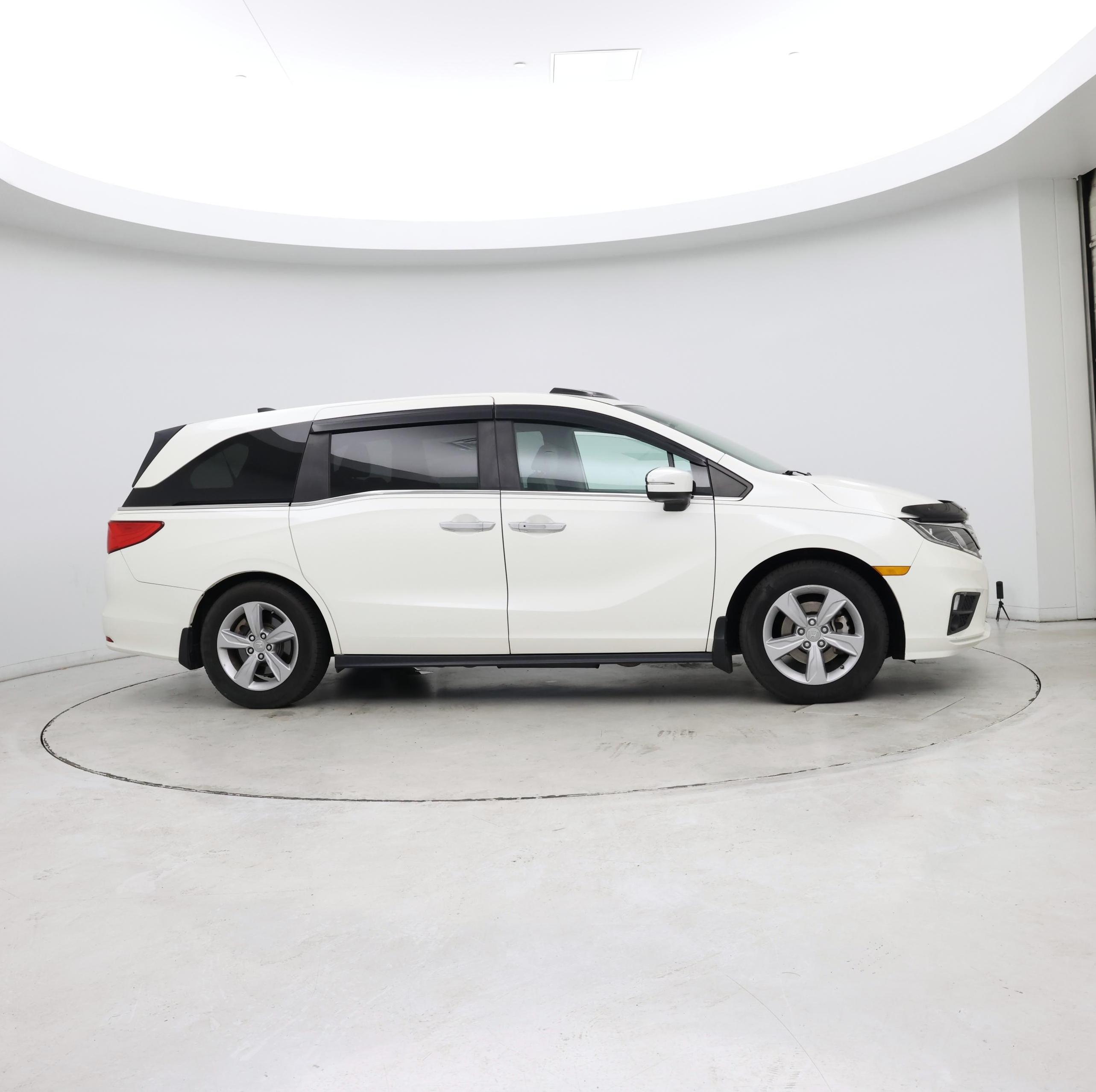 Thumbnail: 2018 Honda Odyssey - 7