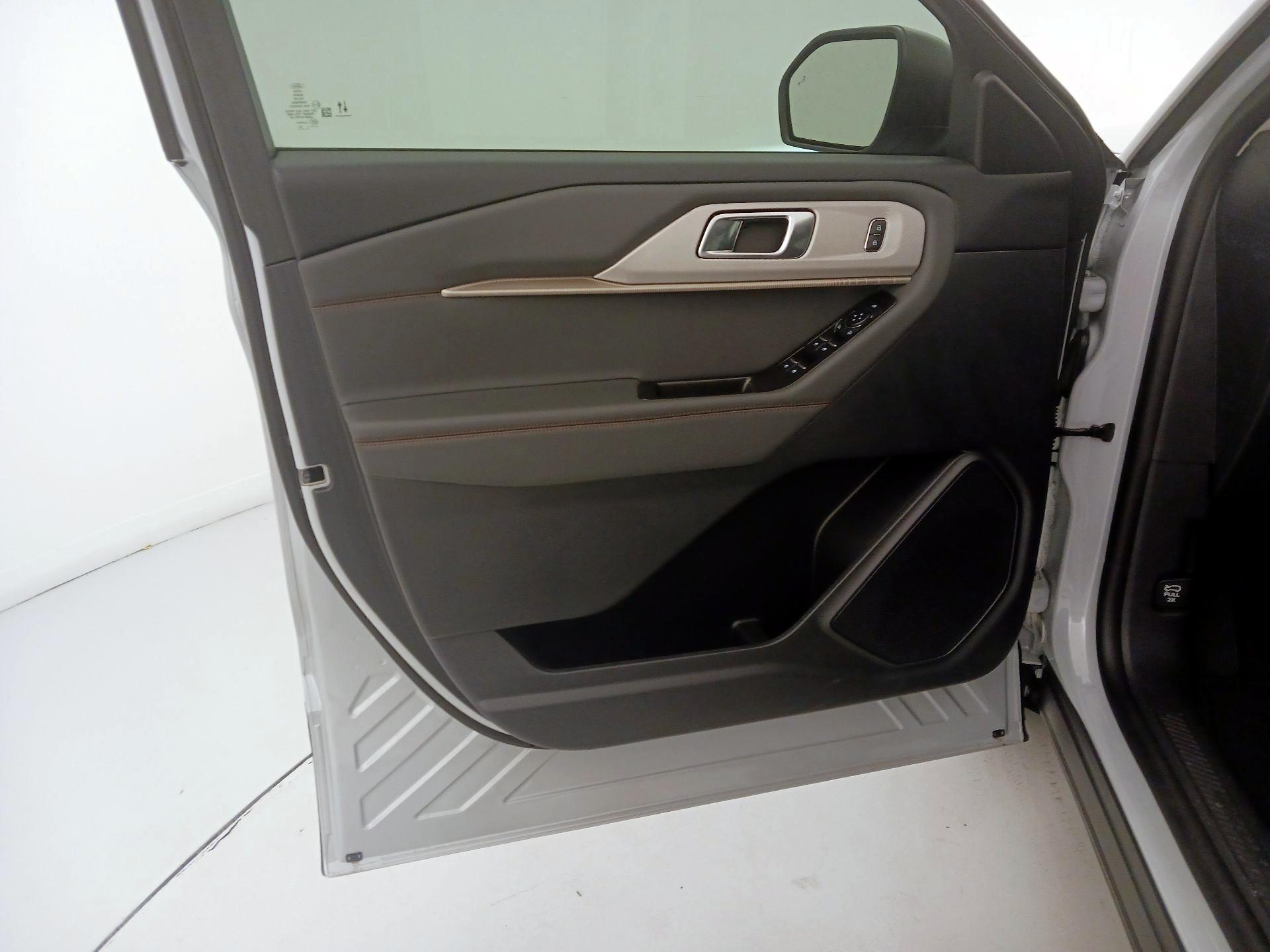Thumbnail: 2026 Ford Explorer - 12