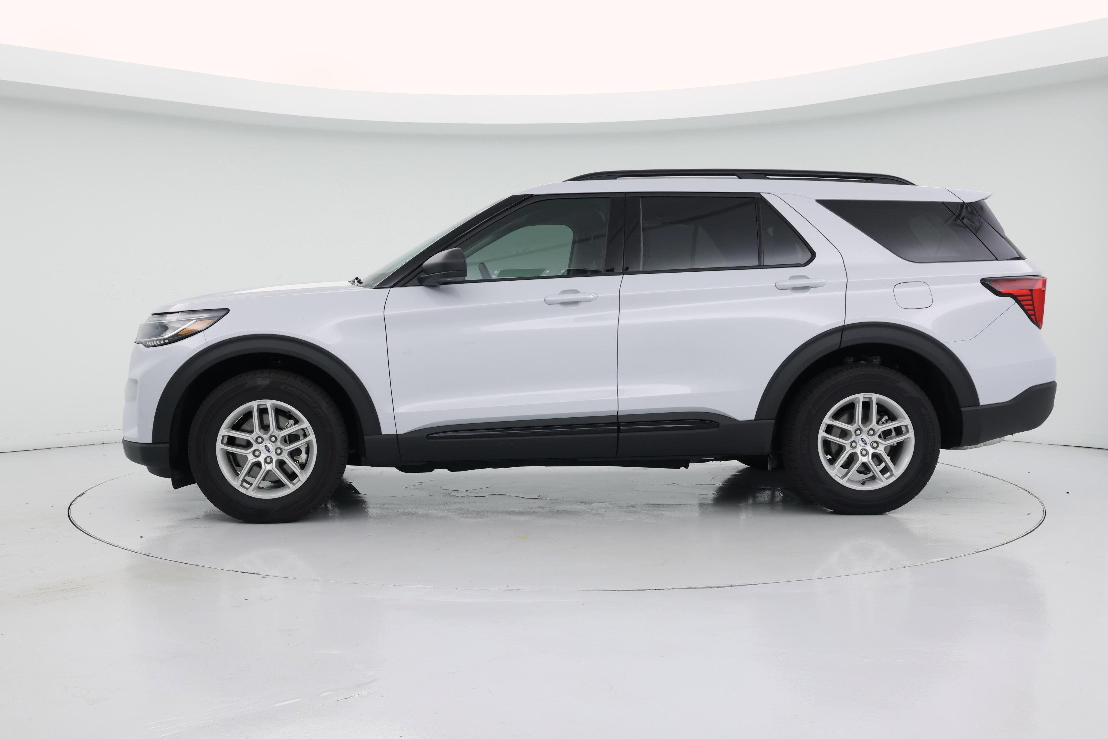 Thumbnail: 2026 Ford Explorer - 3